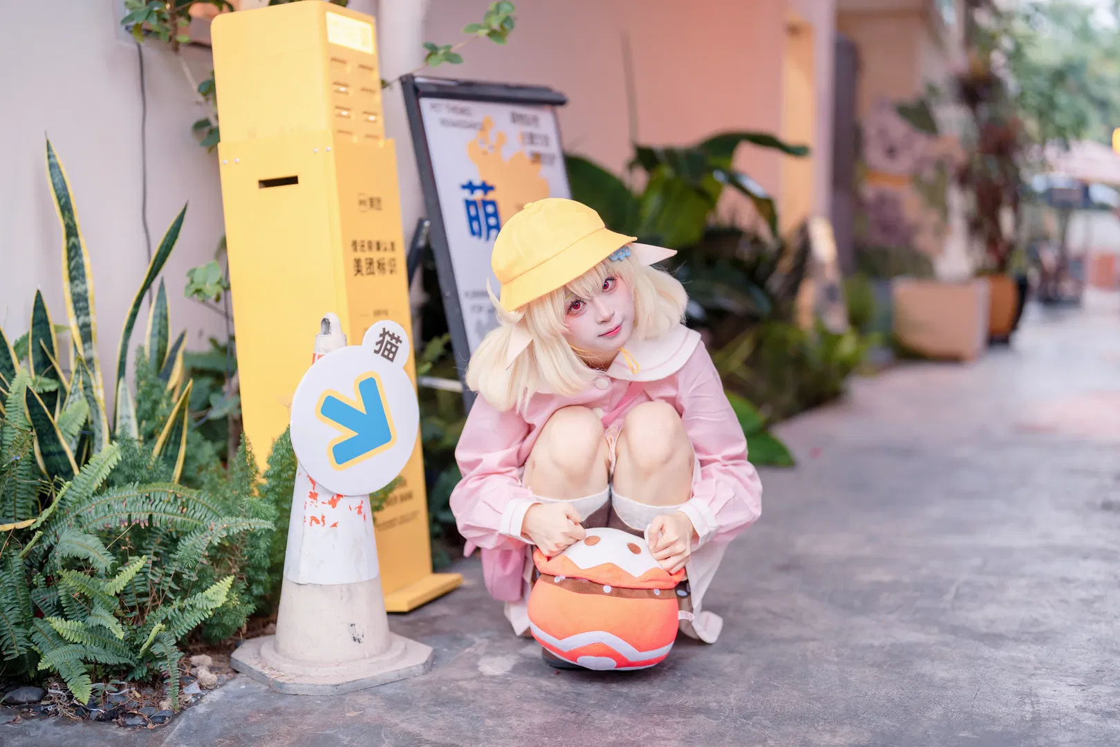 【可莉cos】原神幼稚園私設，帶著蹦蹦炸彈在街角發呆 - 第 2 張