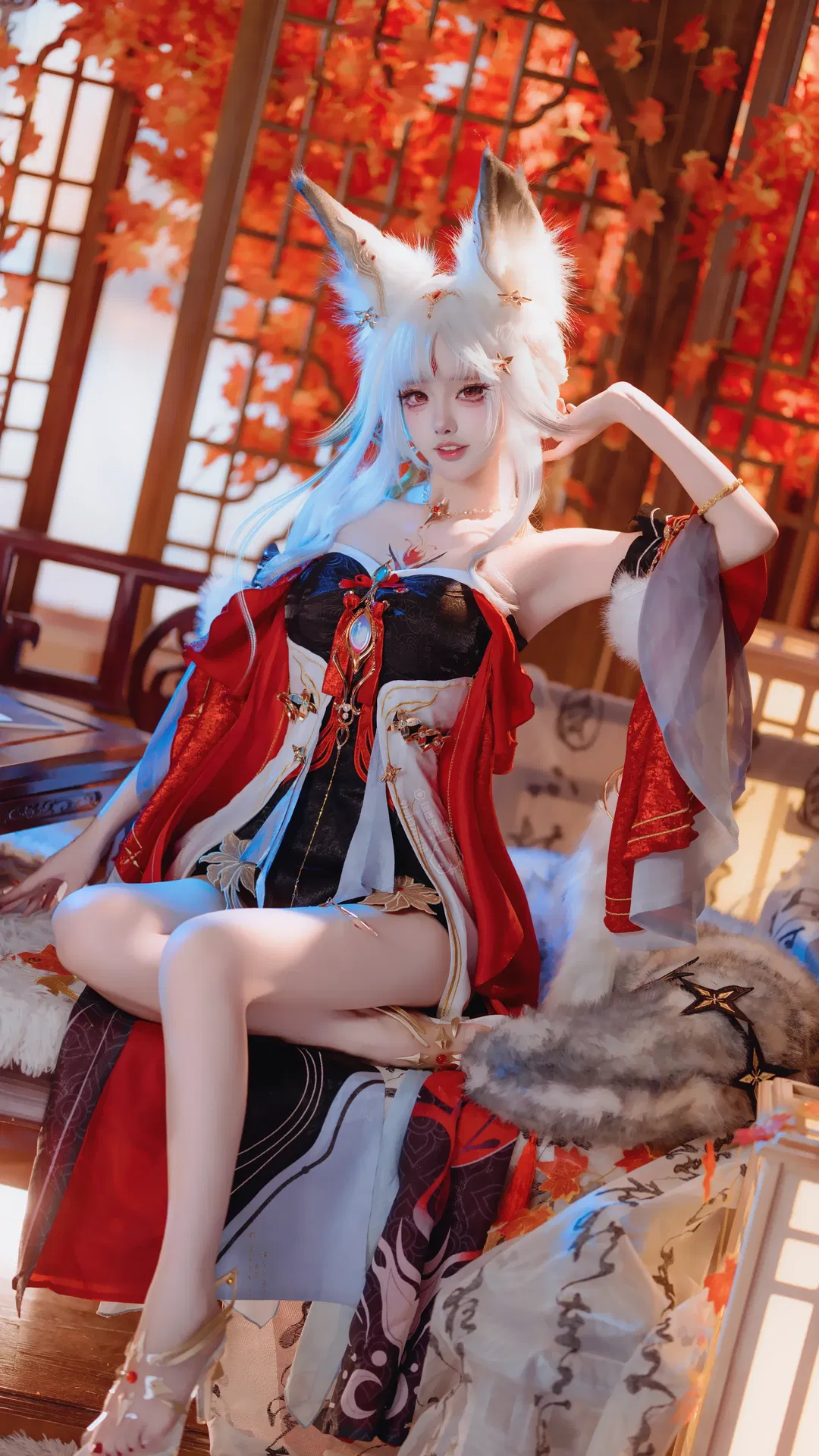【心月狐cos】鳴潮心月狐，紅楓下的秋日之約 - 第 1 張