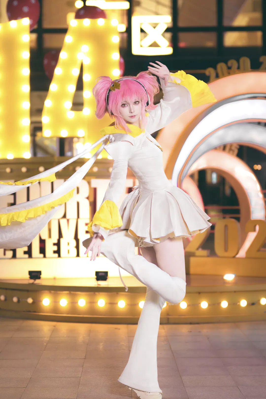 【日奈森亚梦cos】充满活力与张力的夜景舞台风 - 第 1 张