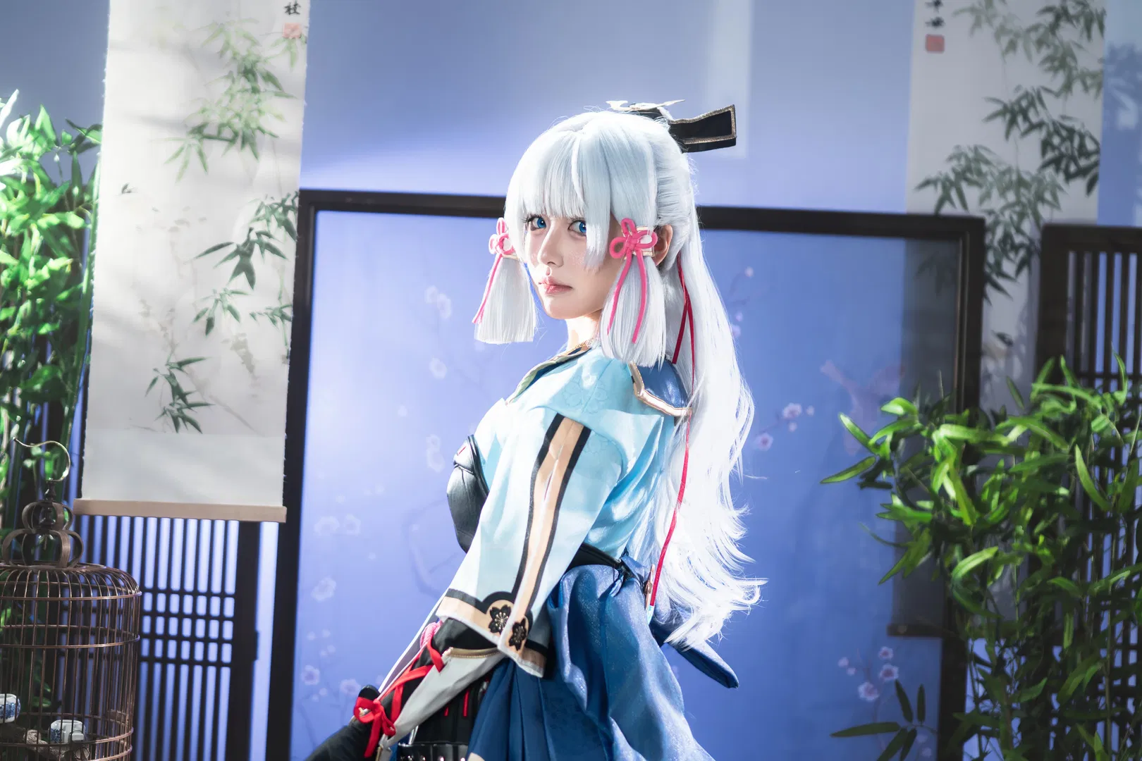 【神裡綾華cos】提瓦特白月光，和風摺扇盡顯優雅 - 第 4 張