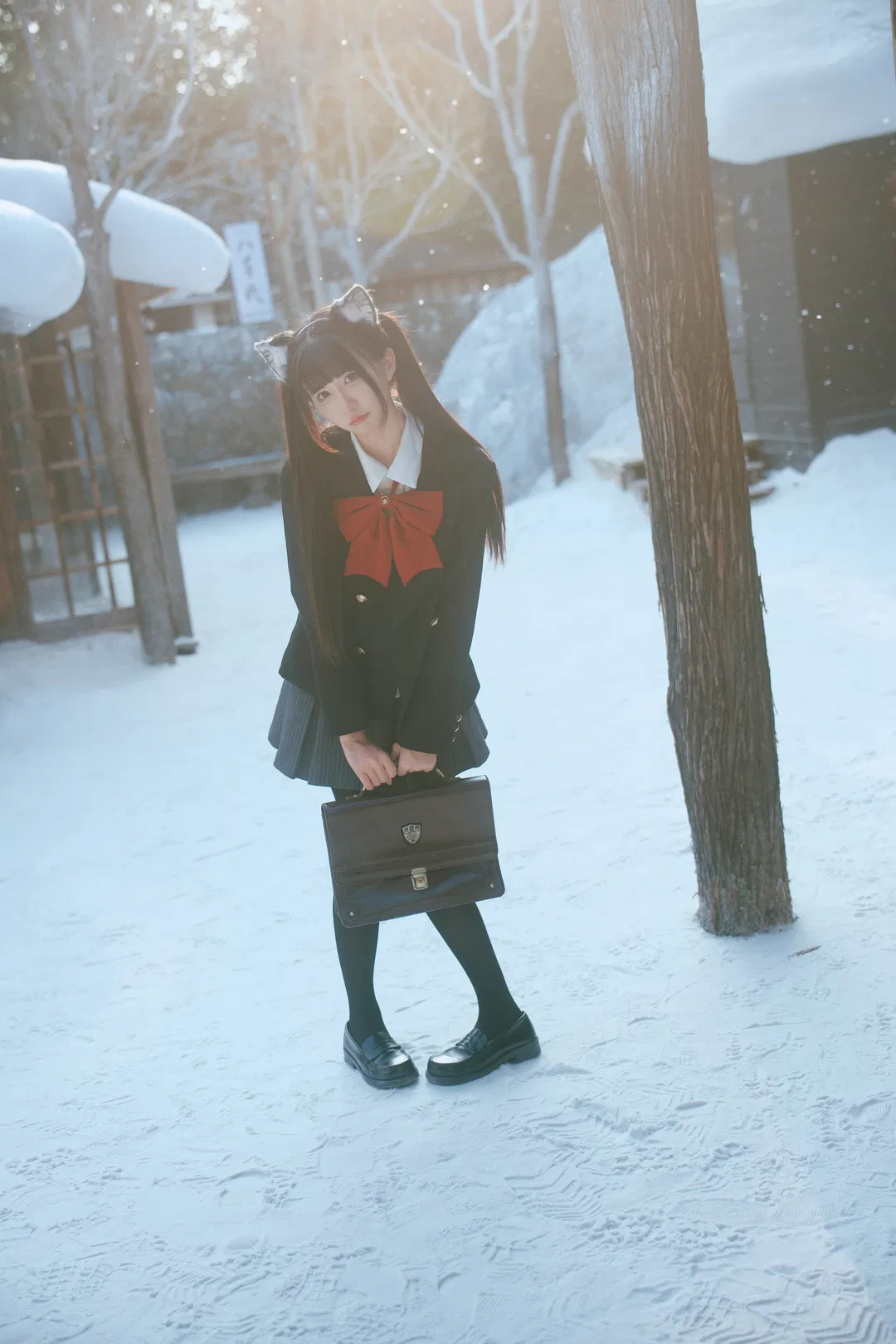 雪国JK制服写真，初雪的氛围感拉满 - 第 11 张