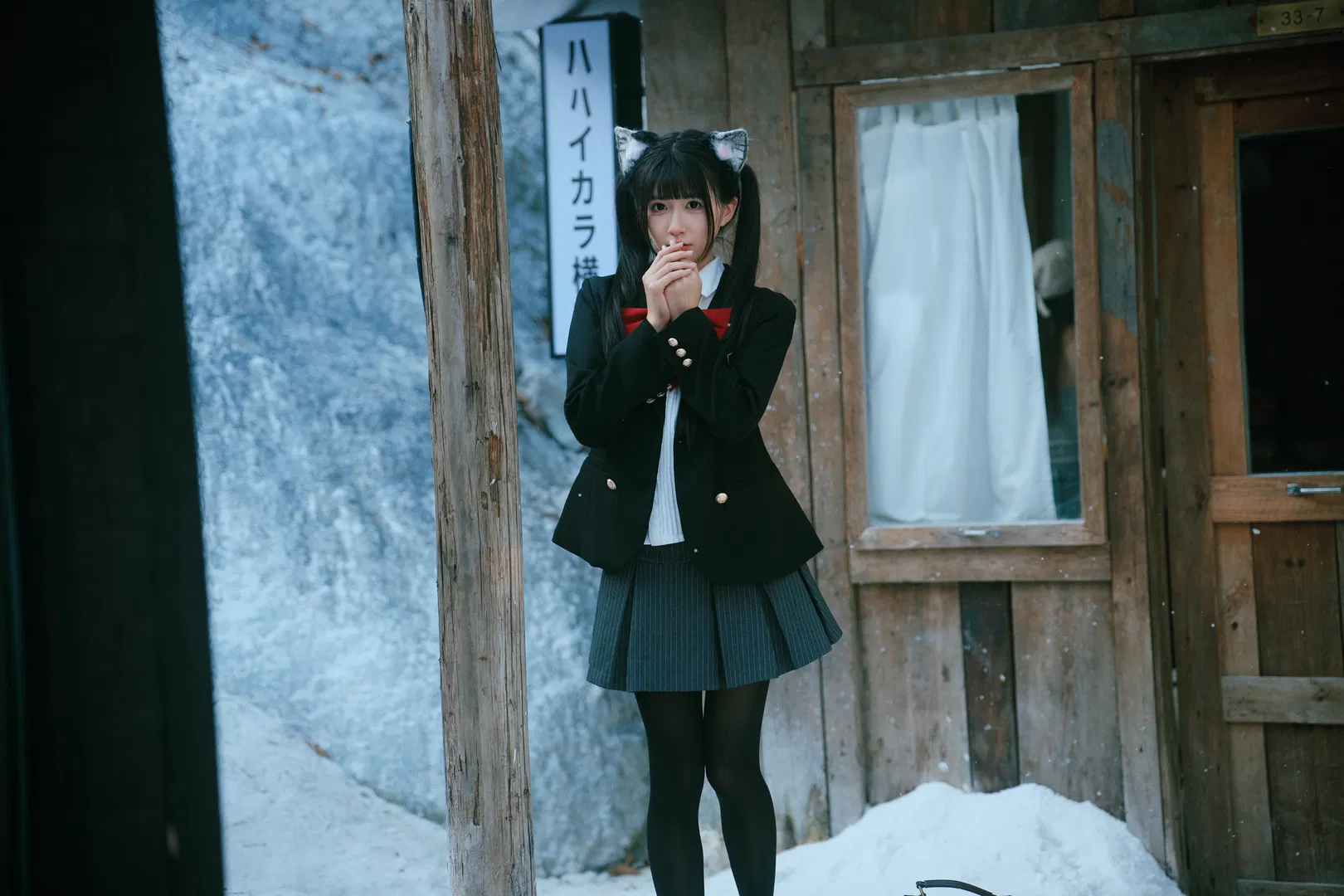 雪国JK制服写真，初雪的氛围感拉满 - 第 2 张