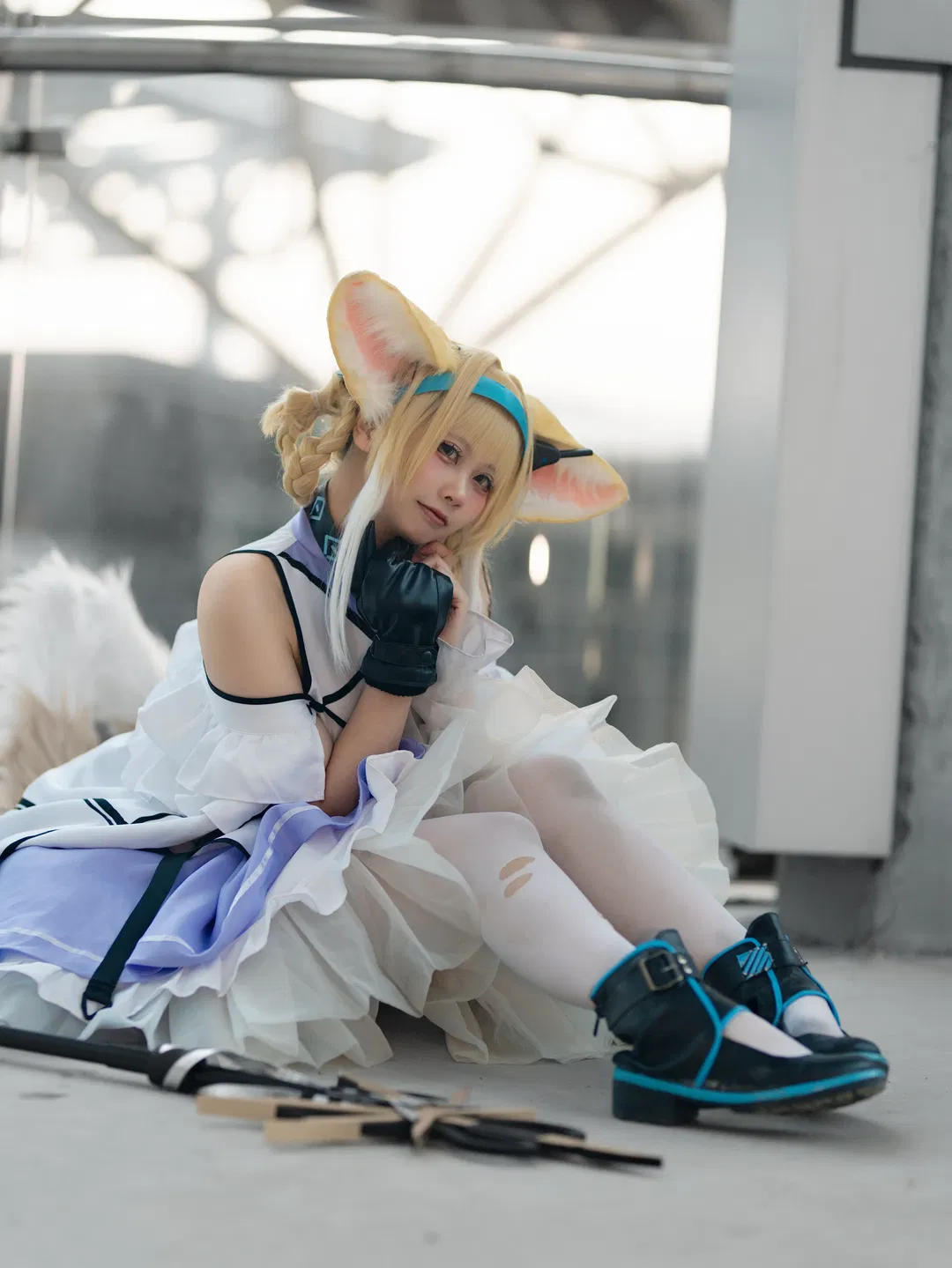 【铃兰cos】给罗德岛的小丽萨补过生日，白丝和裙摆细节拉满 - 第 1 张