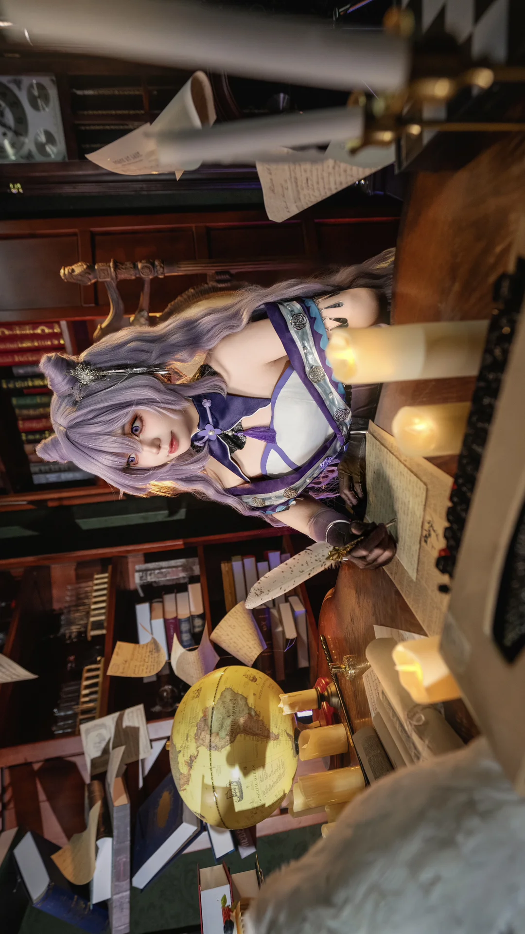 【刻晴cos】化身魔女在复古书房里施展魔法 - 第 4 张