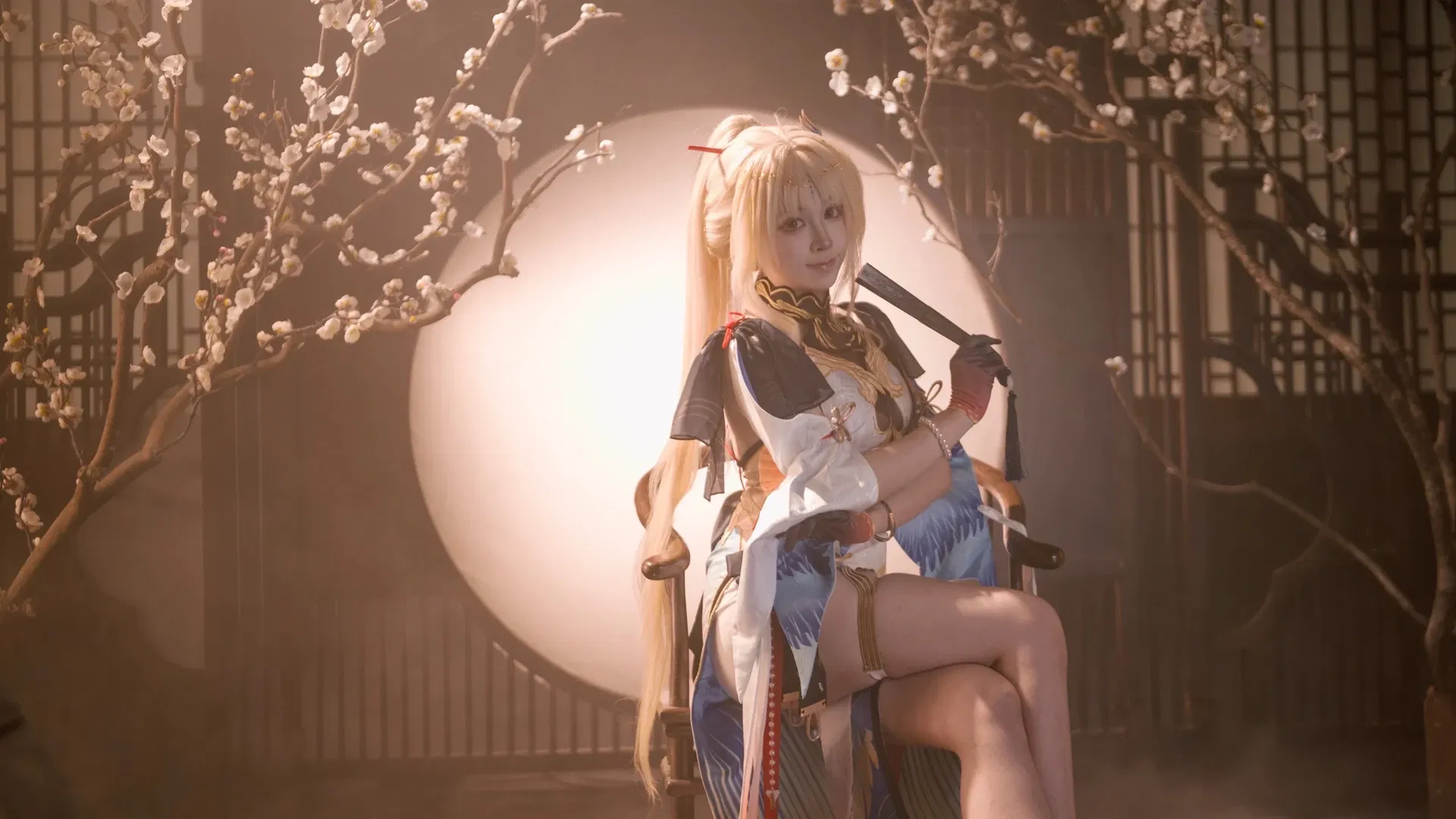 【穗穗cos】鸣潮国风造型，手执折扇坐看云起 - 第 5 张