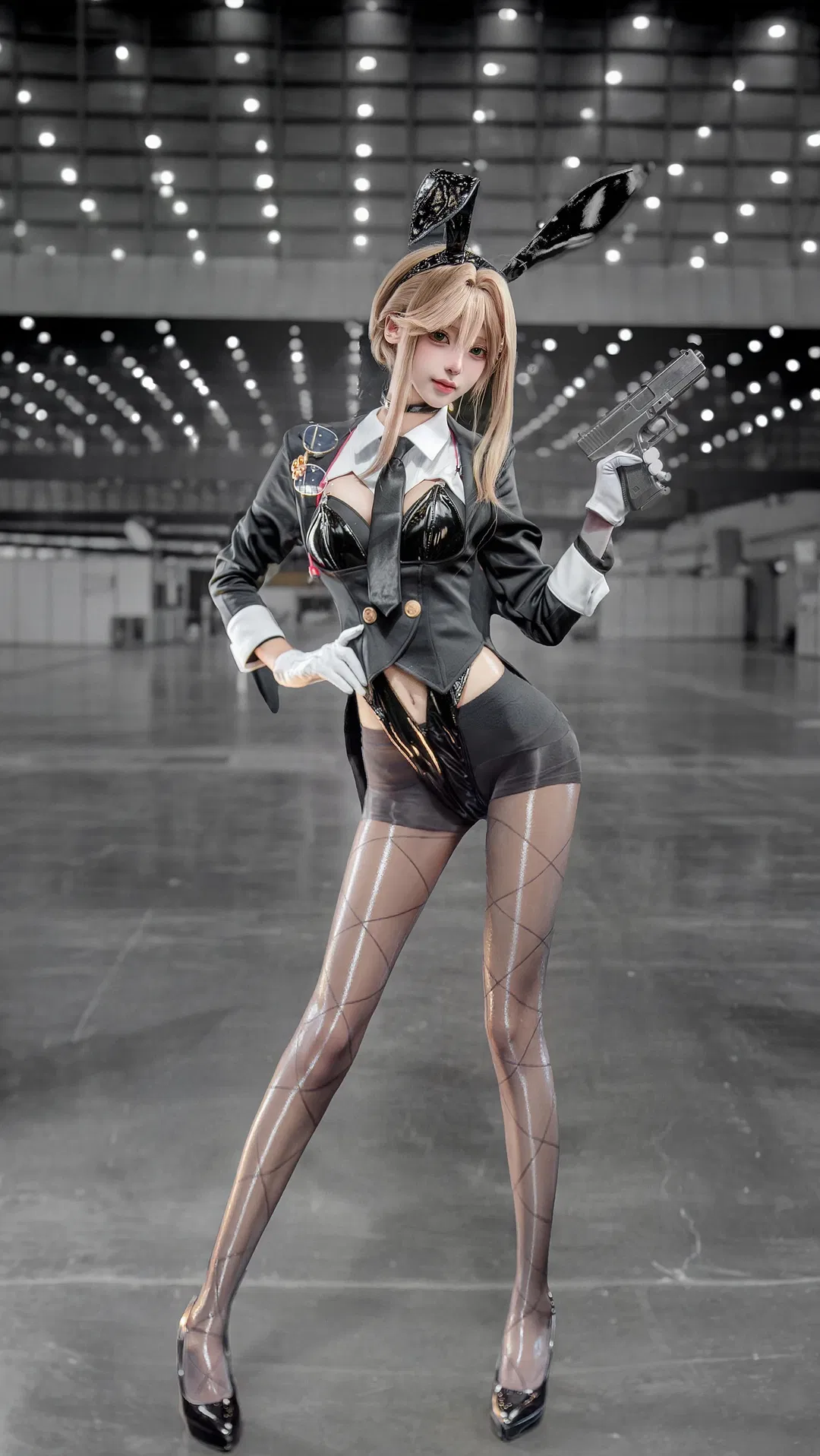 [Ade cosplay] GODDESS OF VICTORY: NIKKE Bunny Girl Secret Agent Look Showcase - Image 1