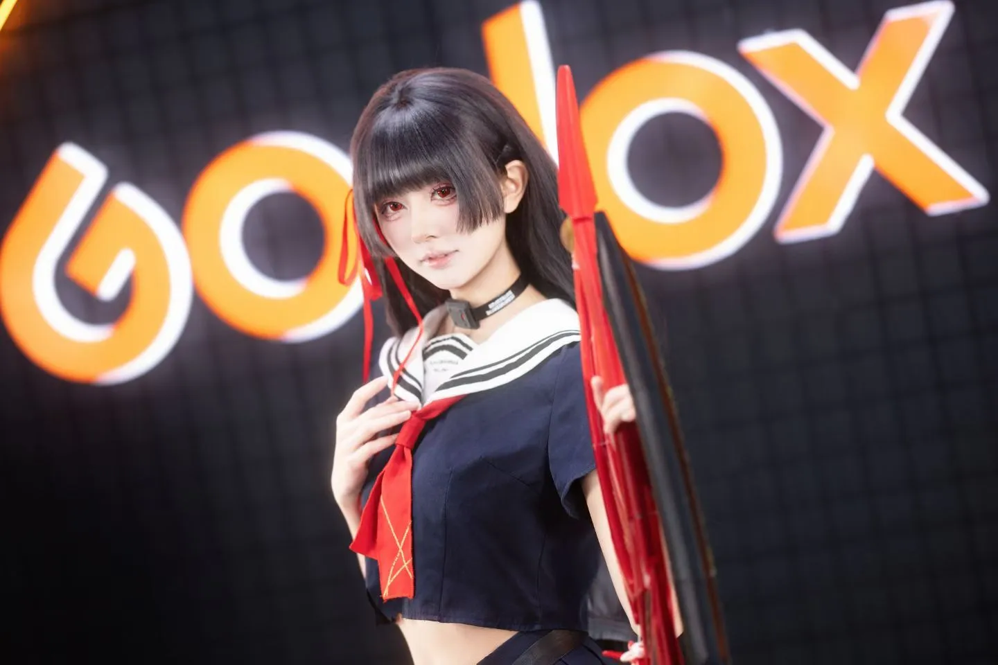 Wuthering Waves cosplay: Bilibili World convention photo return featuring Sailor suit and heavy weapon - Image 4