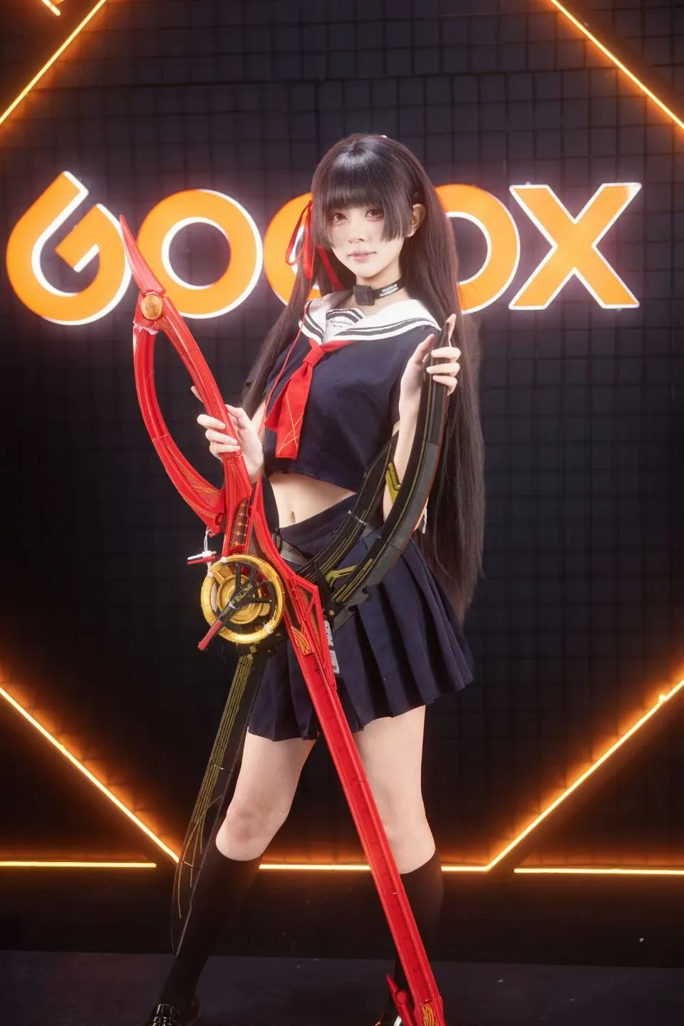 鳴潮cos 水手服與重型武器的BW漫展返圖