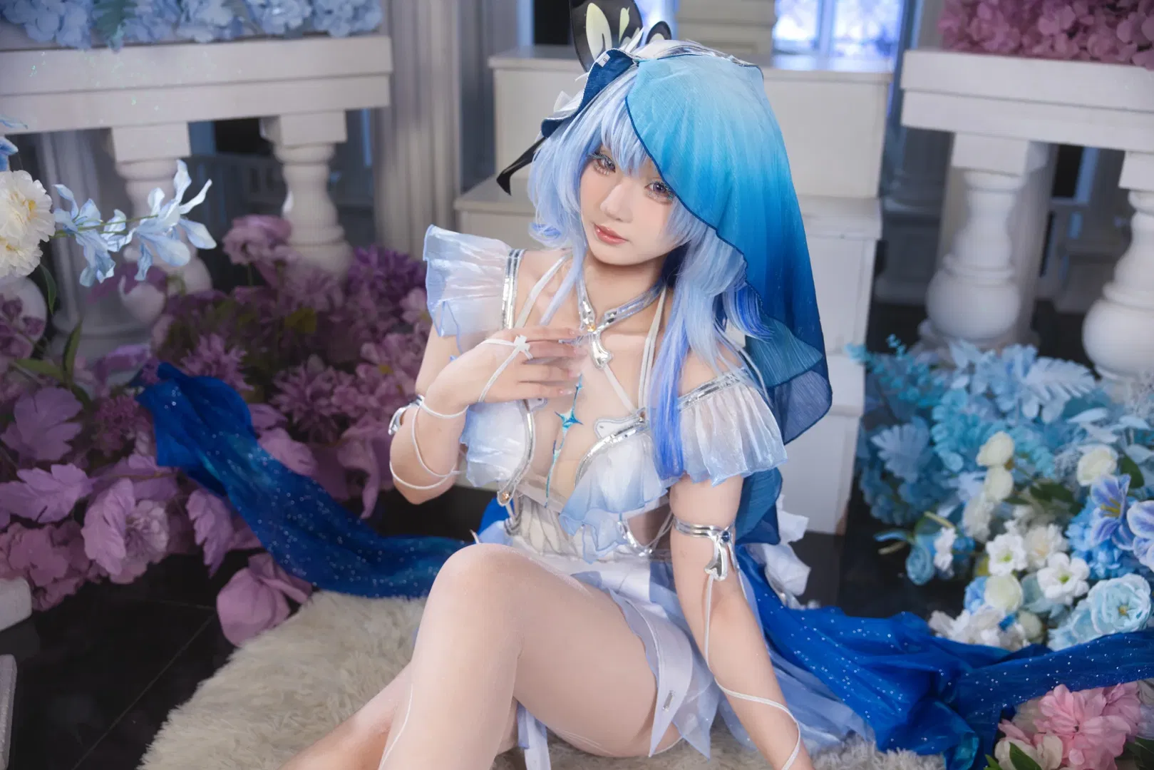 【守岸人cos】鳴潮白藍紗裙，夢幻花海里的清冷氣質 - 第 6 張