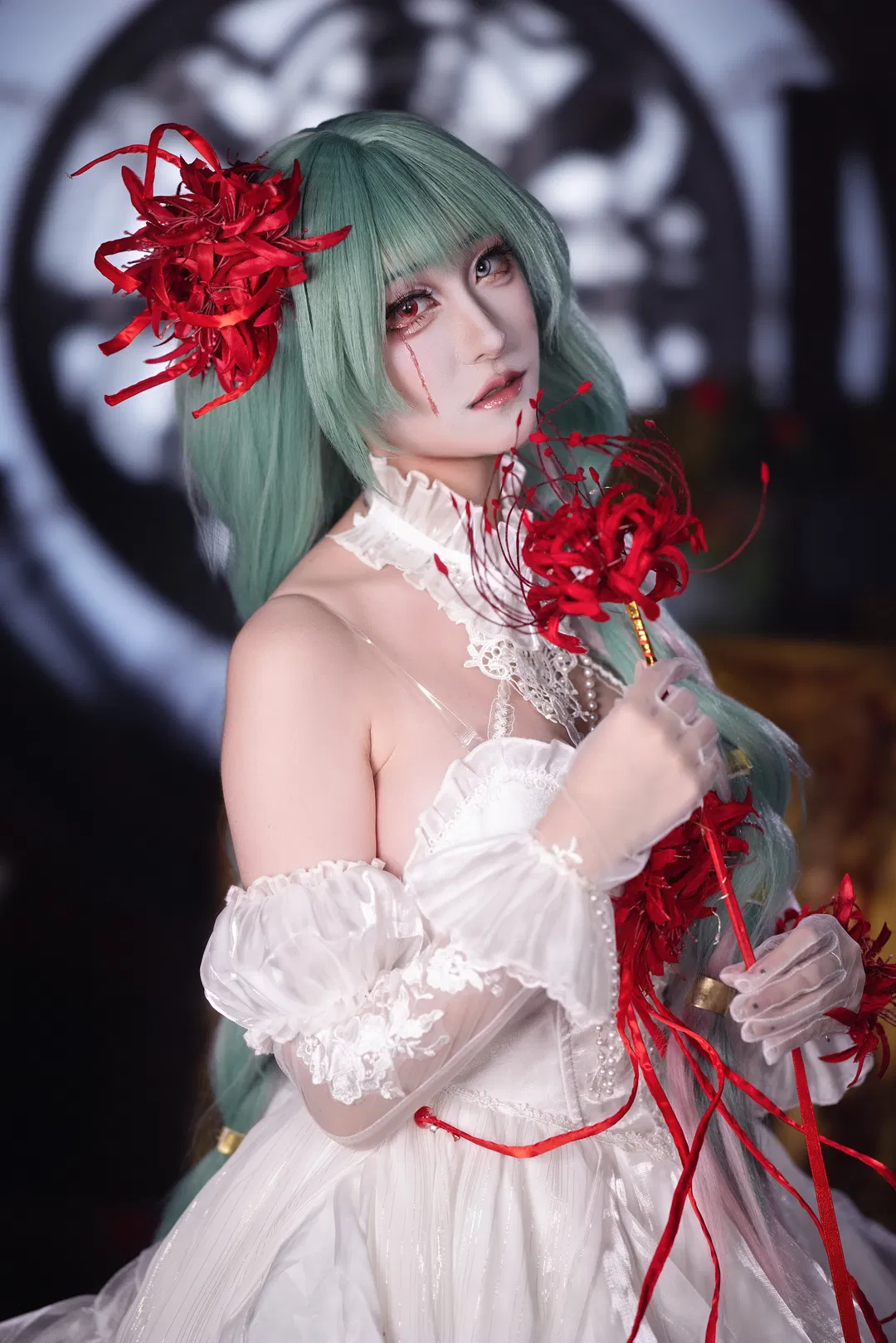 【弗洛洛cos】鸣潮暗黑哥特风，红白黑交织的古典乐章 - 第 2 张