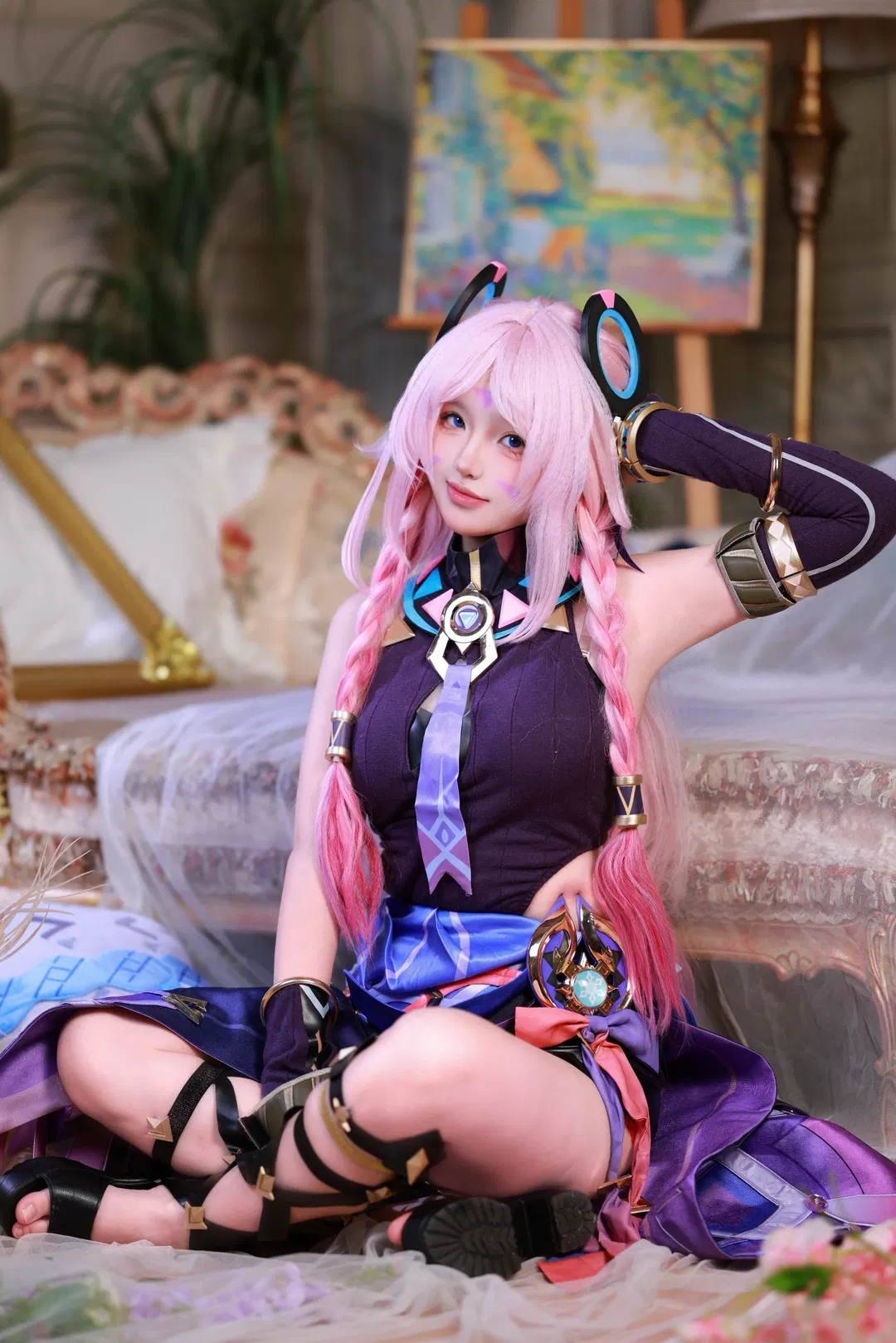 【シトラリ コスプレ】原神シトラリ、紫の衣とピンク髪が織りなす古典空間の撮影記録 - 8 枚目