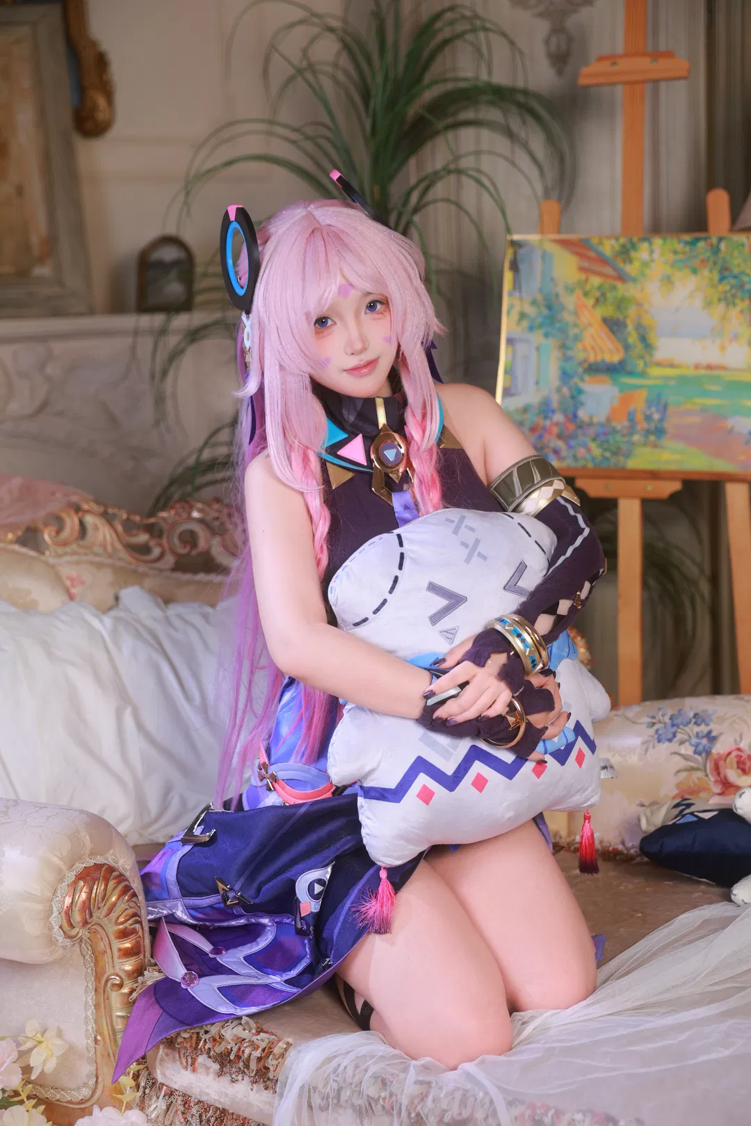 【シトラリ コスプレ】原神シトラリ、紫の衣とピンク髪が織りなす古典空間の撮影記録 - 9 枚目