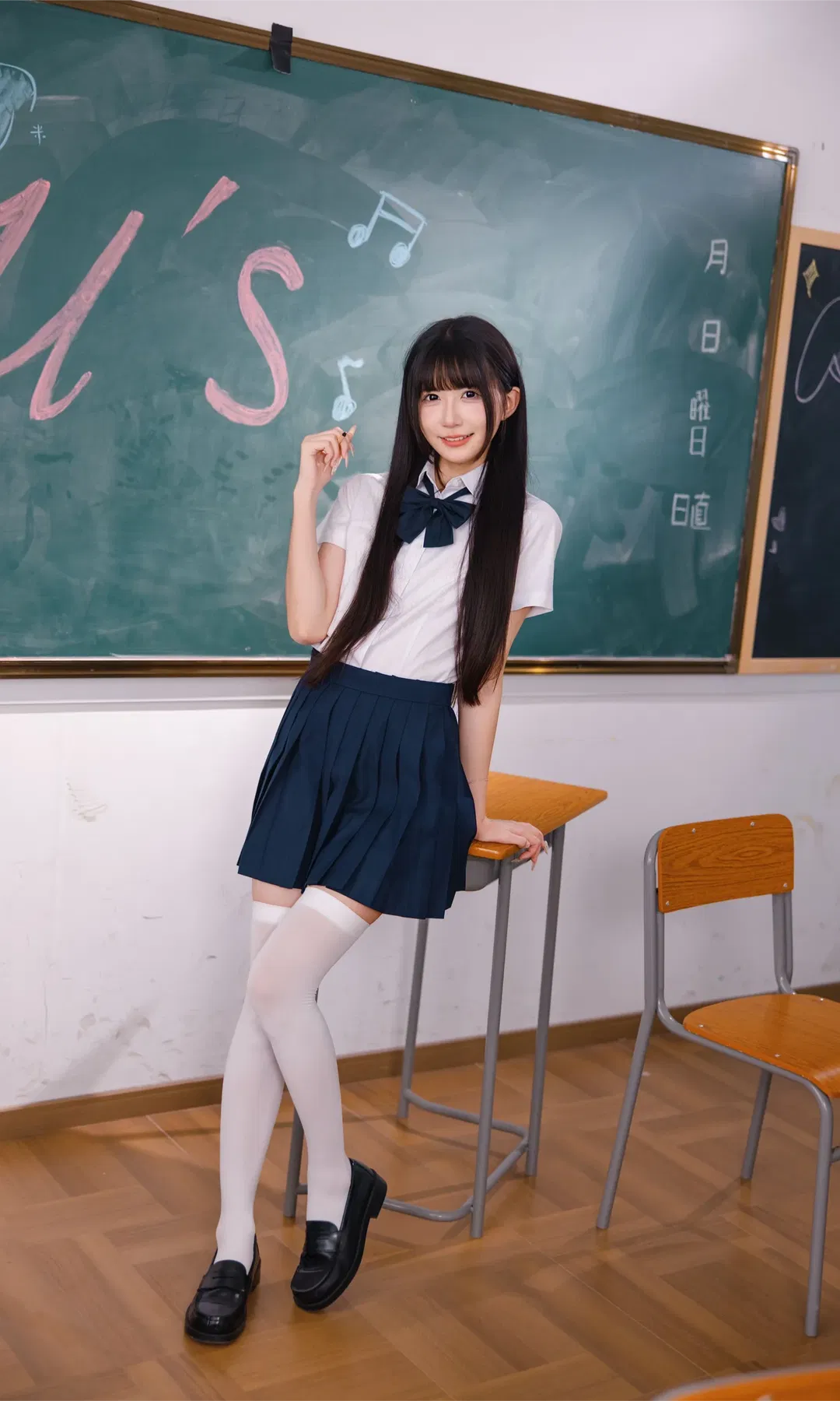 重回校园时代 教室里的JK制服少女 - 第 9 张