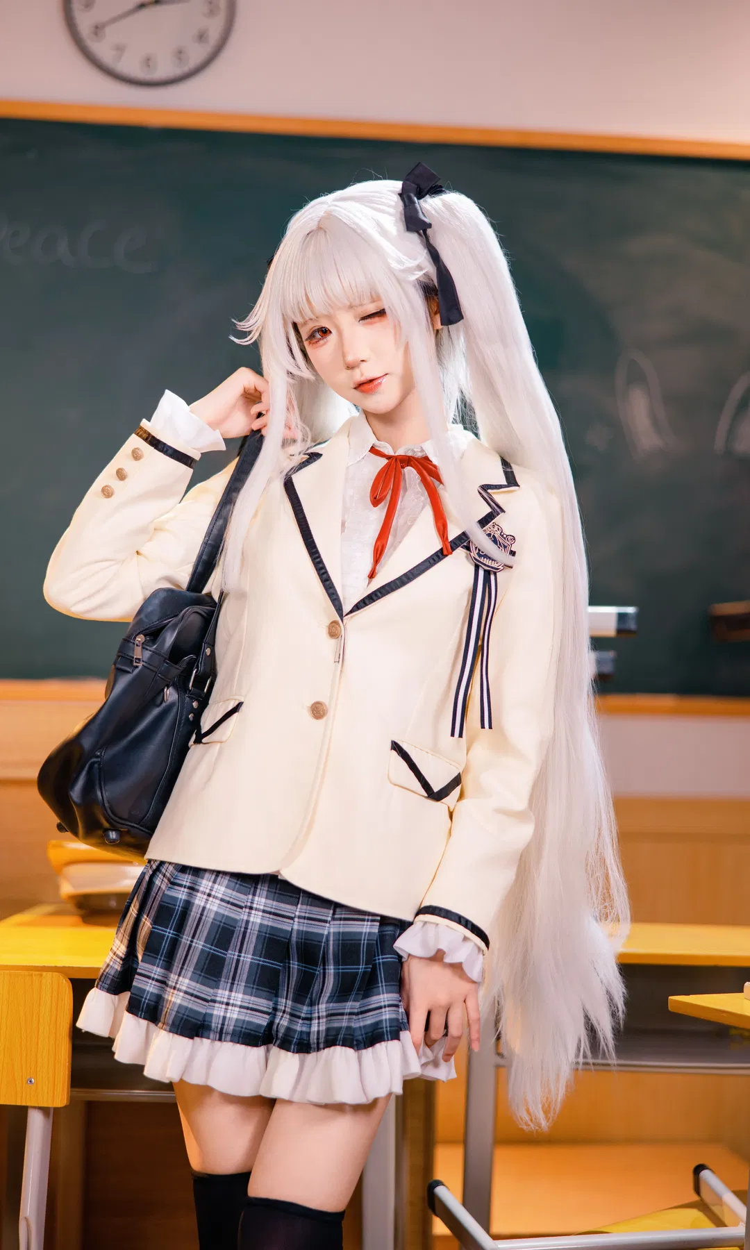 【篝之雾枝cos】美少女万华镜 教室里的校服时光 - 第 11 张