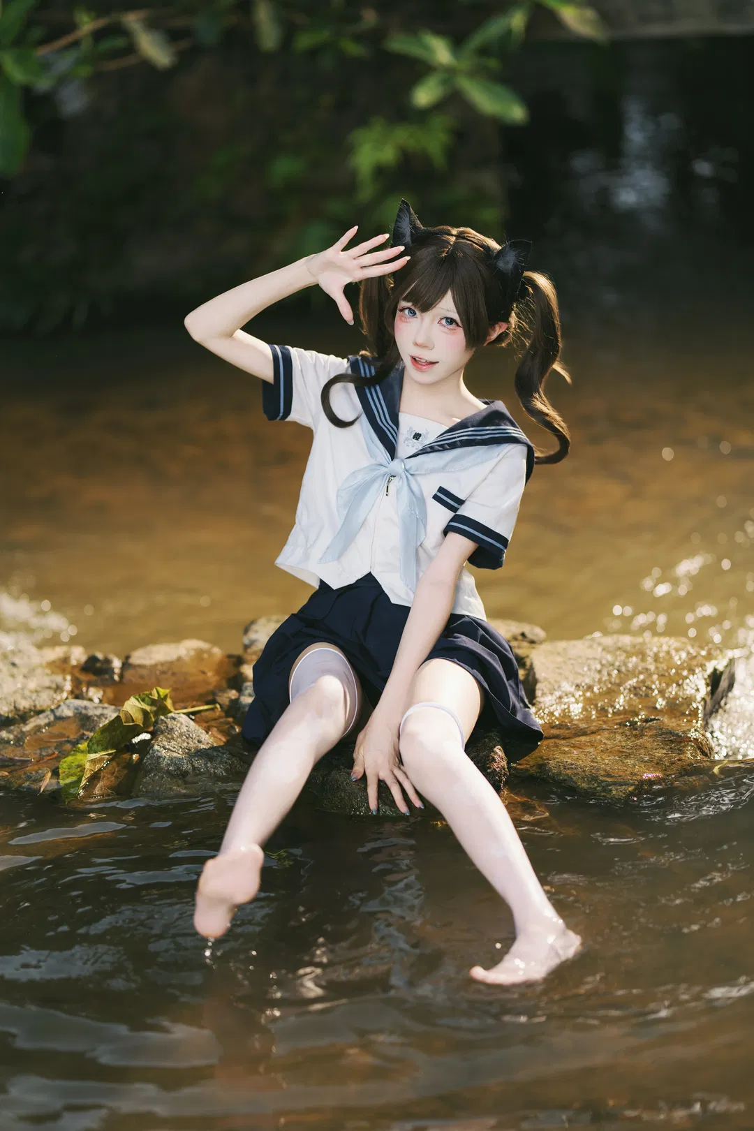 夏日溪流玩水，这套JK水手服写真太有生命力了 - 第 11 张