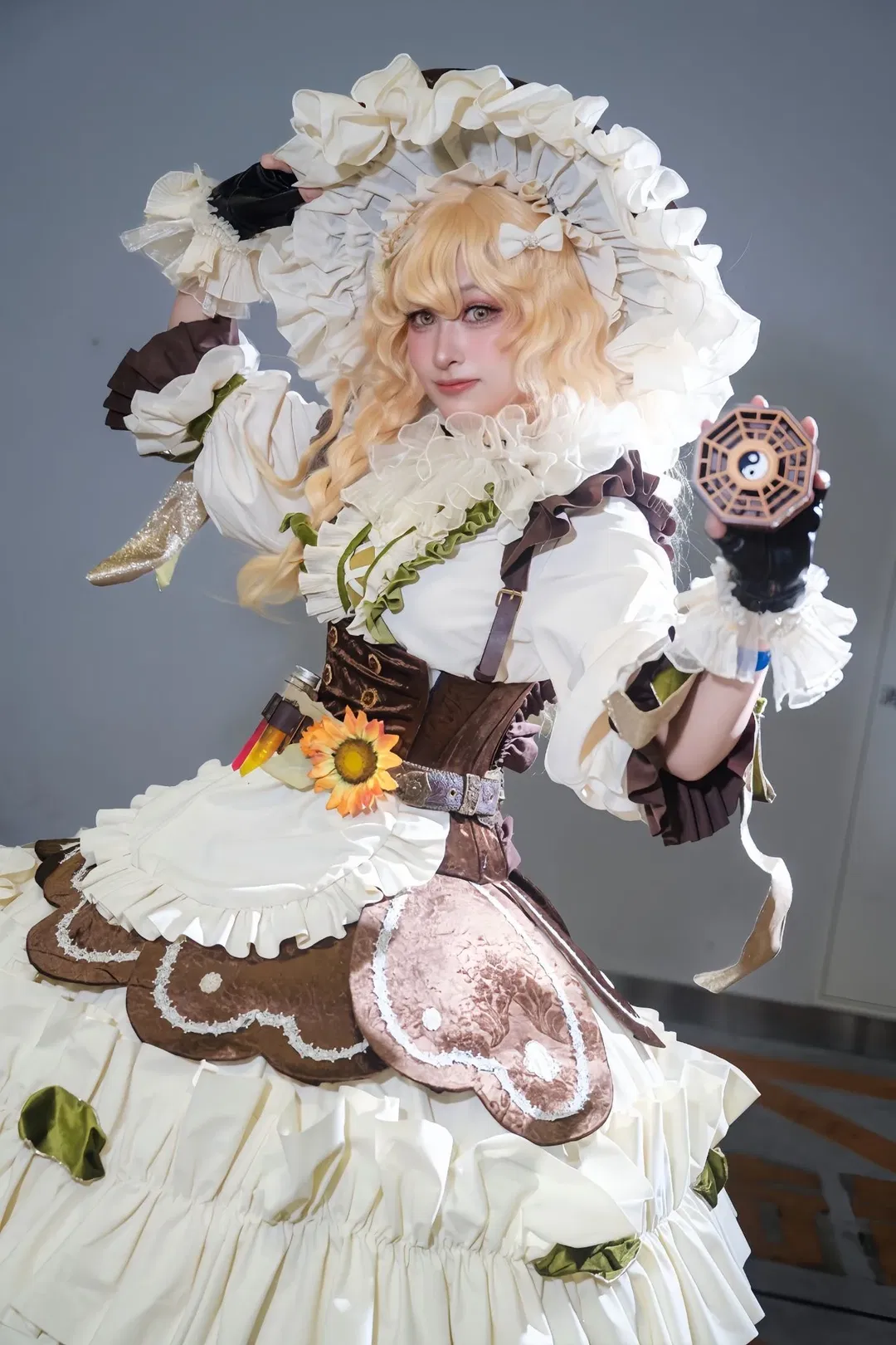 [Marisa Kirisame cosplay] Touhou Project Autumn Reitaisai: The Pastoral Sunflower Witch Bearing an Antique Lantern and Broom - Image 2