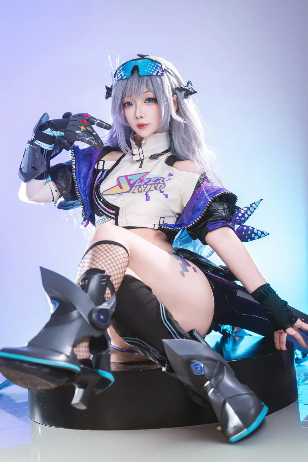 【银狼cos】崩坏星穹铁道 游戏宅女也能有腹肌 - 第 2 张
