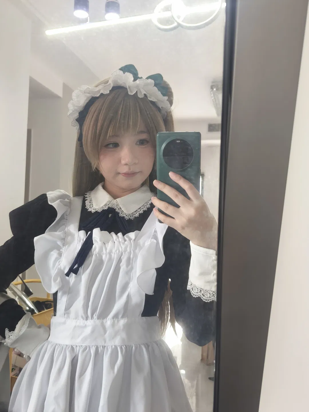 【南小鸟cos】时隔多年再次穿上这套经典黑白女仆装 - 第 1 张