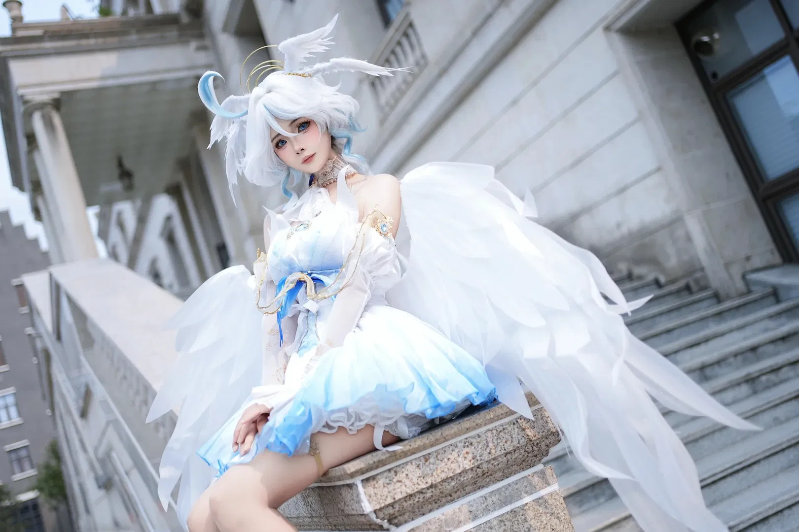 【芙宁娜cos】原神水神的蓝白梦境，还原度极高的外景正片 - 第 10 张