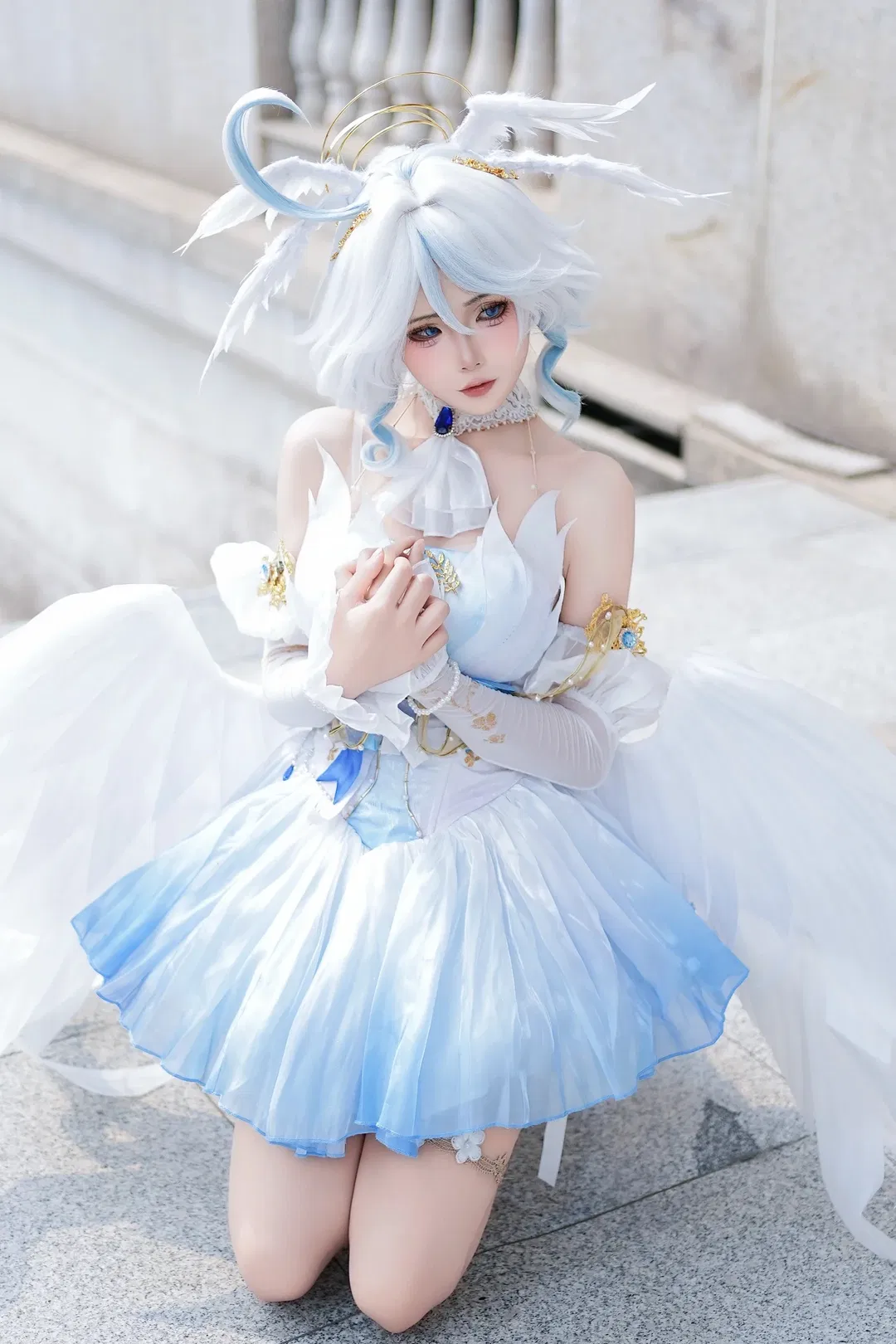 【芙宁娜cos】原神水神的蓝白梦境，还原度极高的外景正片 - 第 3 张