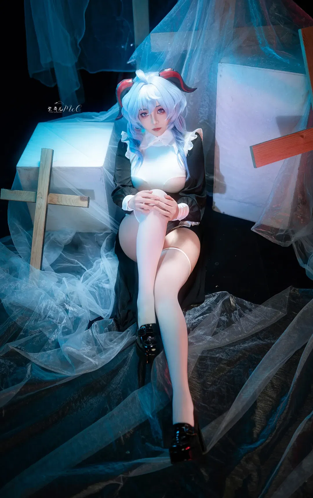【甘雨cos】暗黑修女造型与蓝调棚拍记录 - 第 3 张