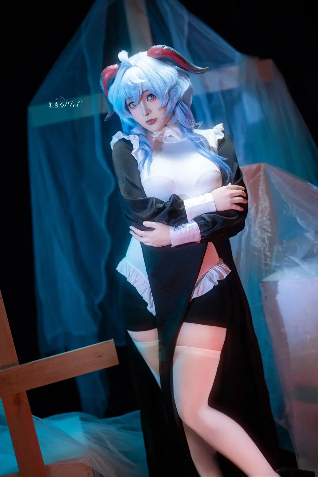 【甘雨cos】修女风造型，黑白装扮与十字架的冷艳碰撞 - 第 2 张