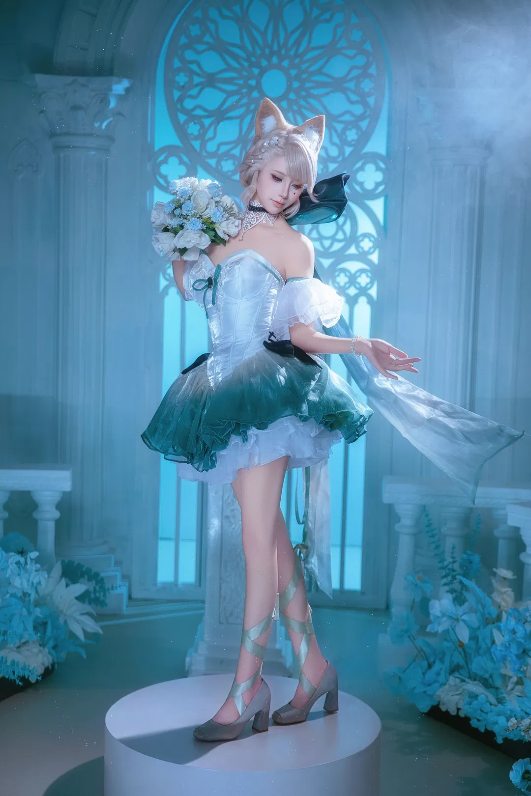 【琳妮特cos】原神铃兰圆舞曲，于蓝白花海中翩迁起舞 - 第 5 张