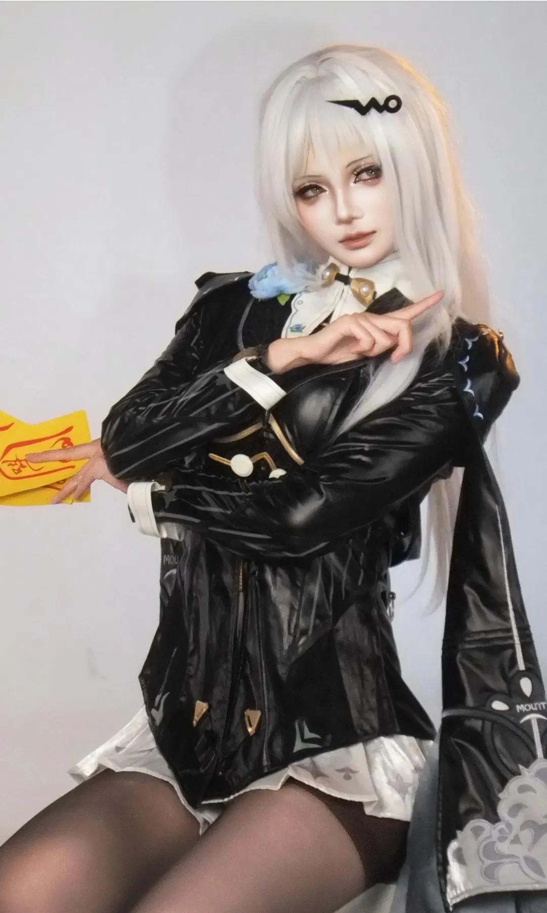 【仪玄cos】绝区零暗黑皮衣与黄纸符的碰撞 - 第 1 张