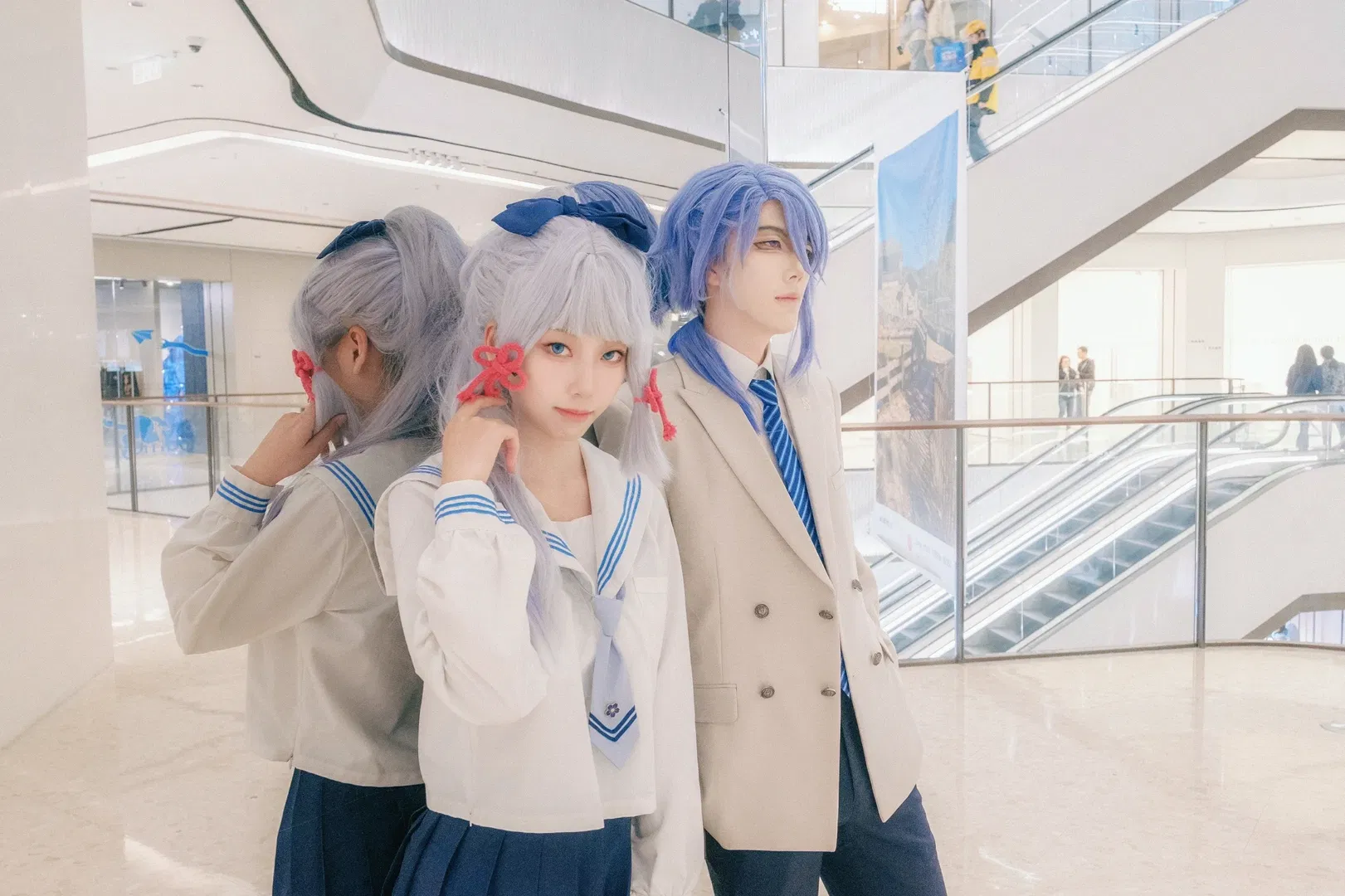 【神里绫华cos】和哥哥一起打卡商场，这套水手服太对味了 - 第 3 张