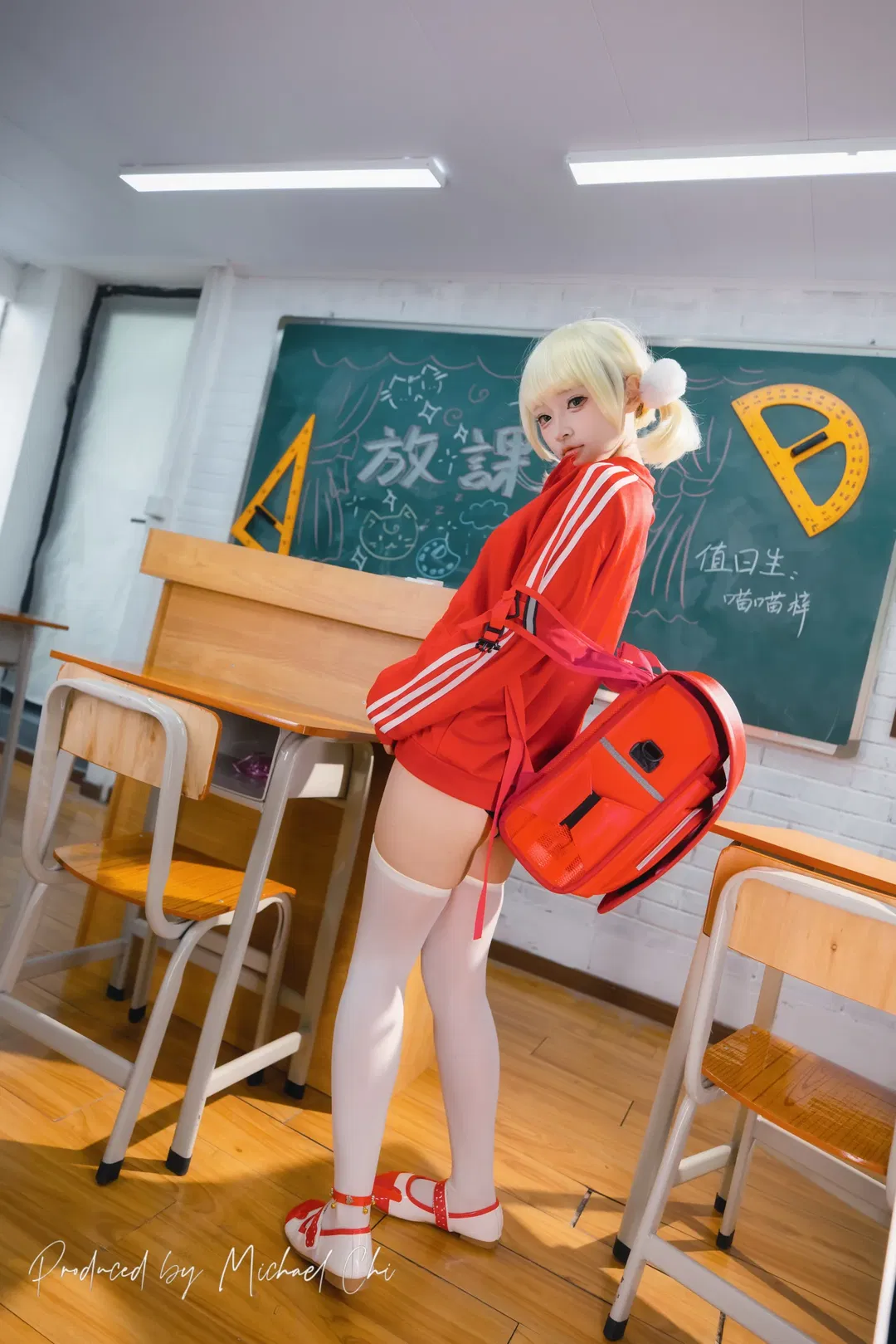 【时雨羽衣cos】教室里的红白运动服与放学后的少女 - 第 5 张