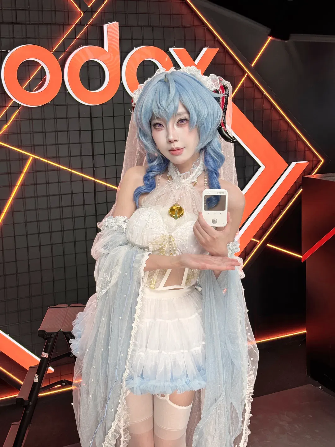 【甘雨cos】神牛展臺體驗C100透明取景相機 - 第 2 張