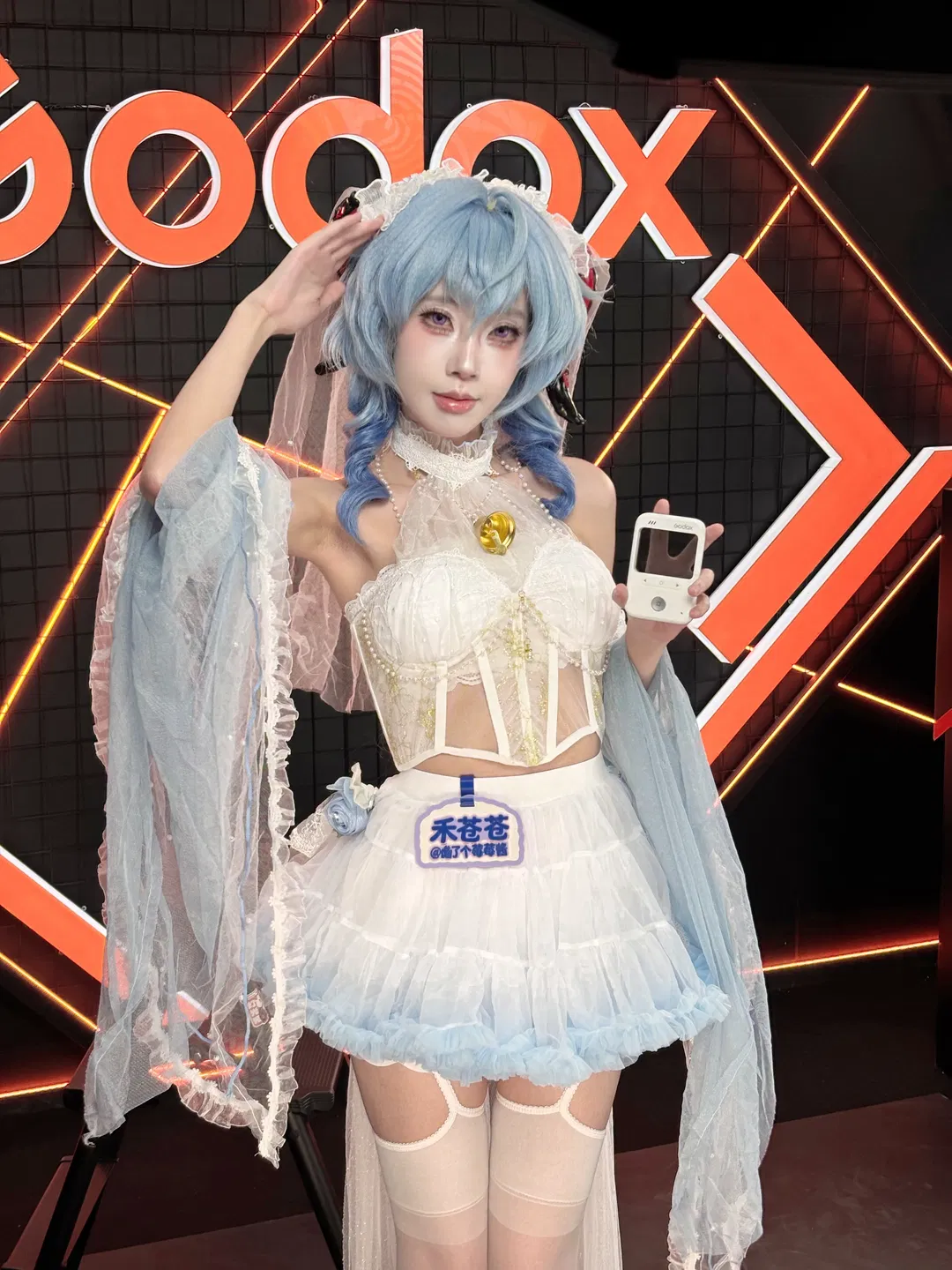 【甘雨cos】神牛展台体验C100透明取景相机