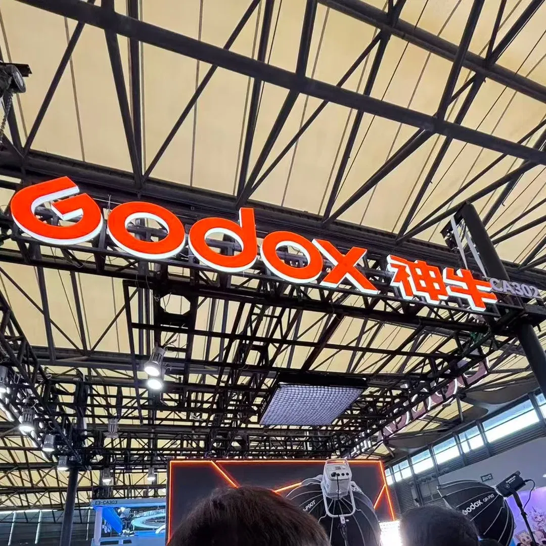 【甘雨cos】神牛展臺體驗C100透明取景相機 - 第 9 張