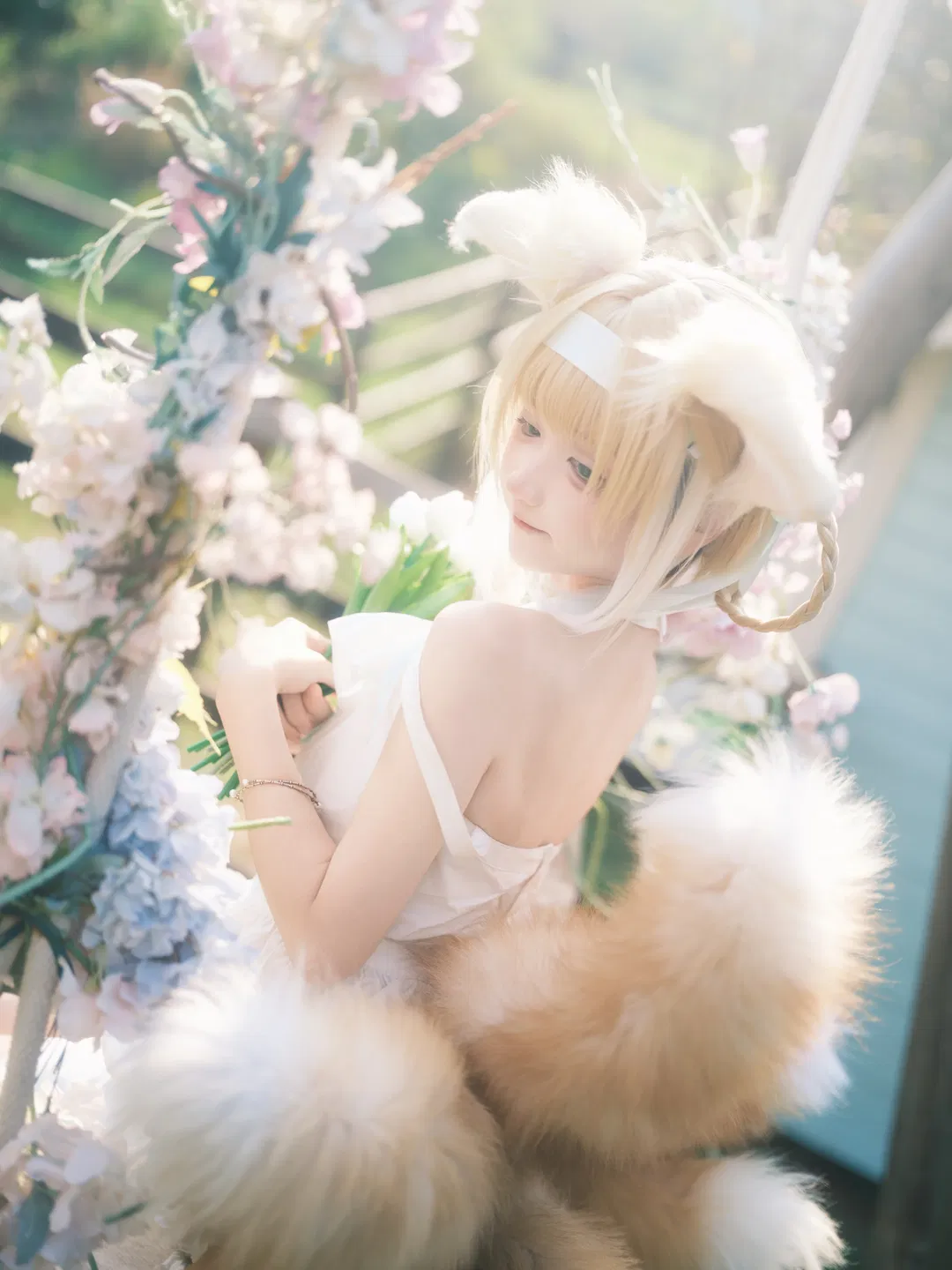 【铃兰cos】明日方舟幸运花圃里的像花一样盛开 - 第 1 张