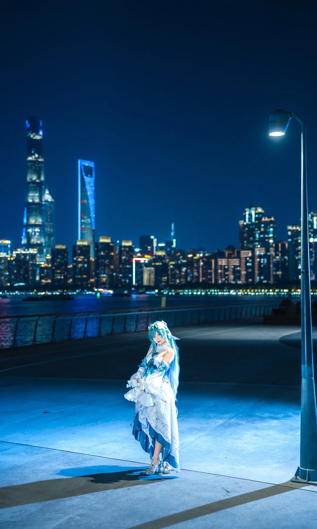 【沃雅妮莎cos】原神至冬夜景下的华丽起舞 - 第 2 张
