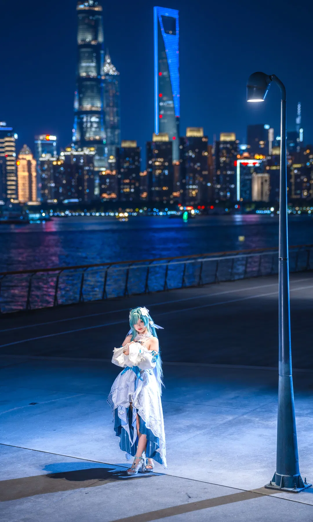【沃雅妮莎cos】原神至冬夜景下的华丽起舞 - 第 5 张