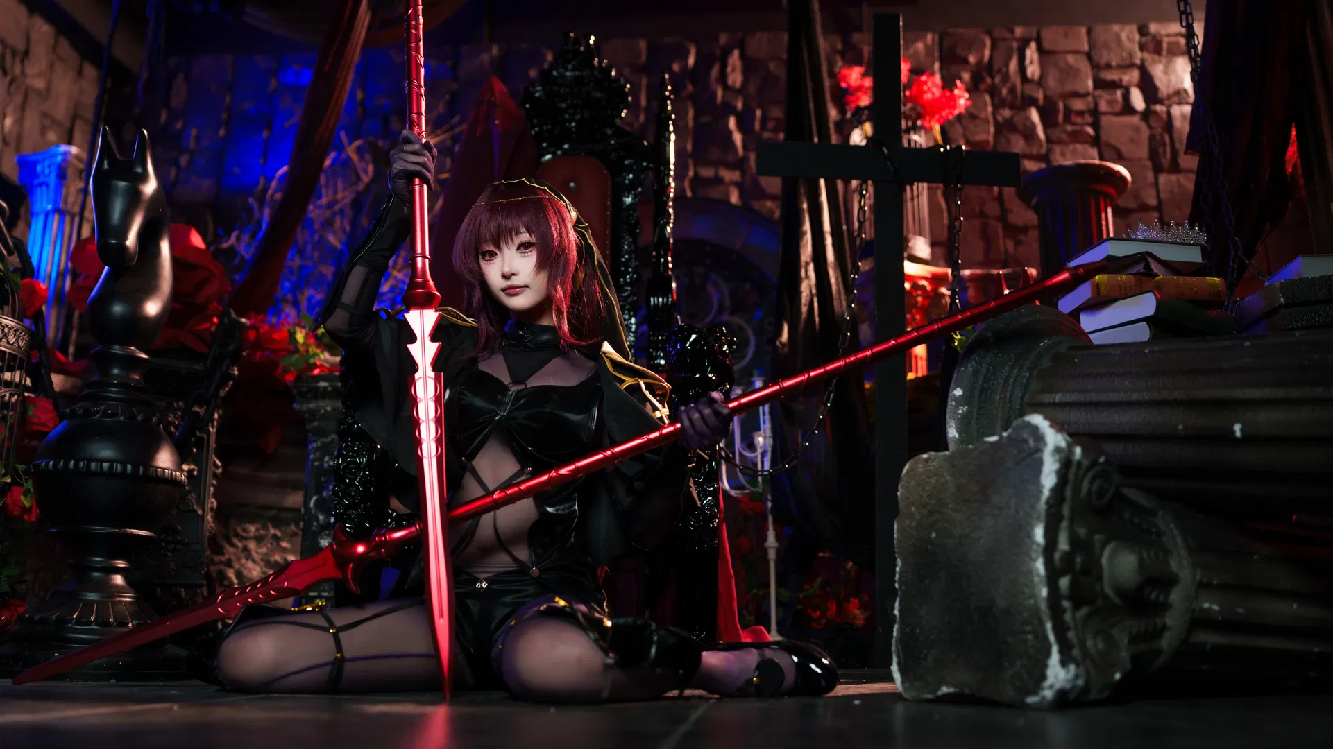 【斯卡哈cos】影之国女王与发光的红色魔枪 - 第 3 张