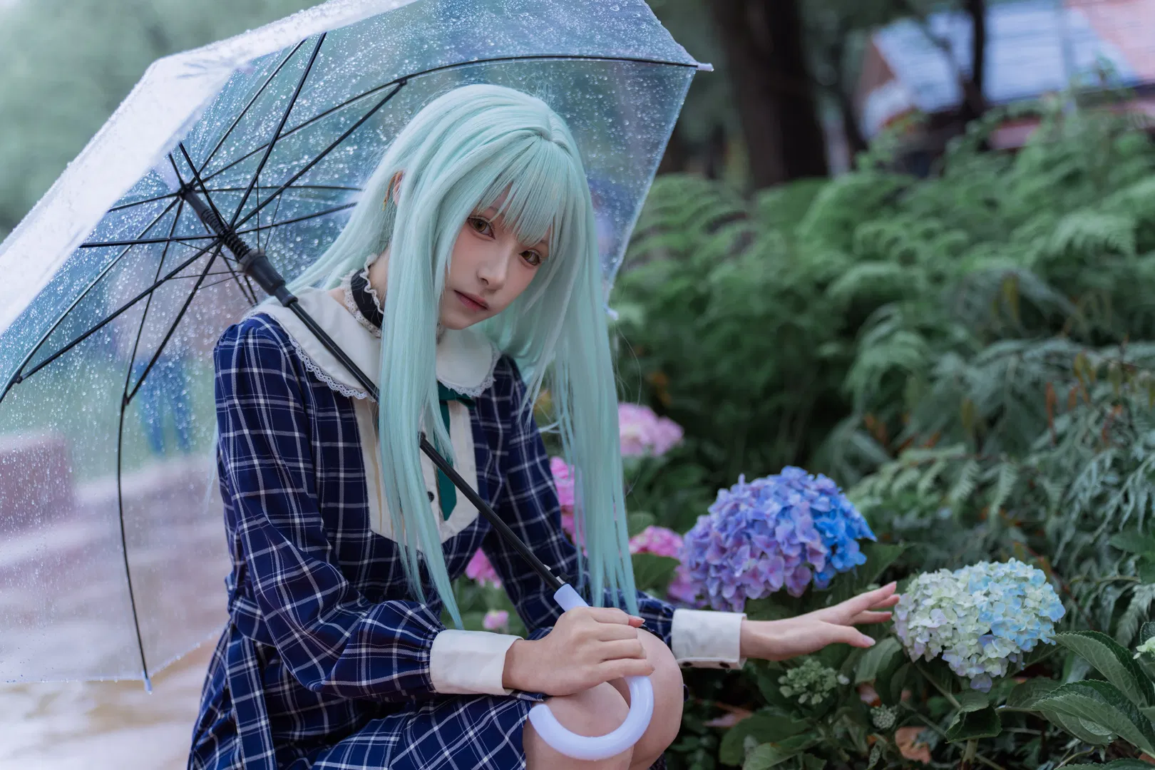 【若葉睦cos】mujica雨天氛圍感，揹著琴盒撐傘的冷感少女 - 第 17 張