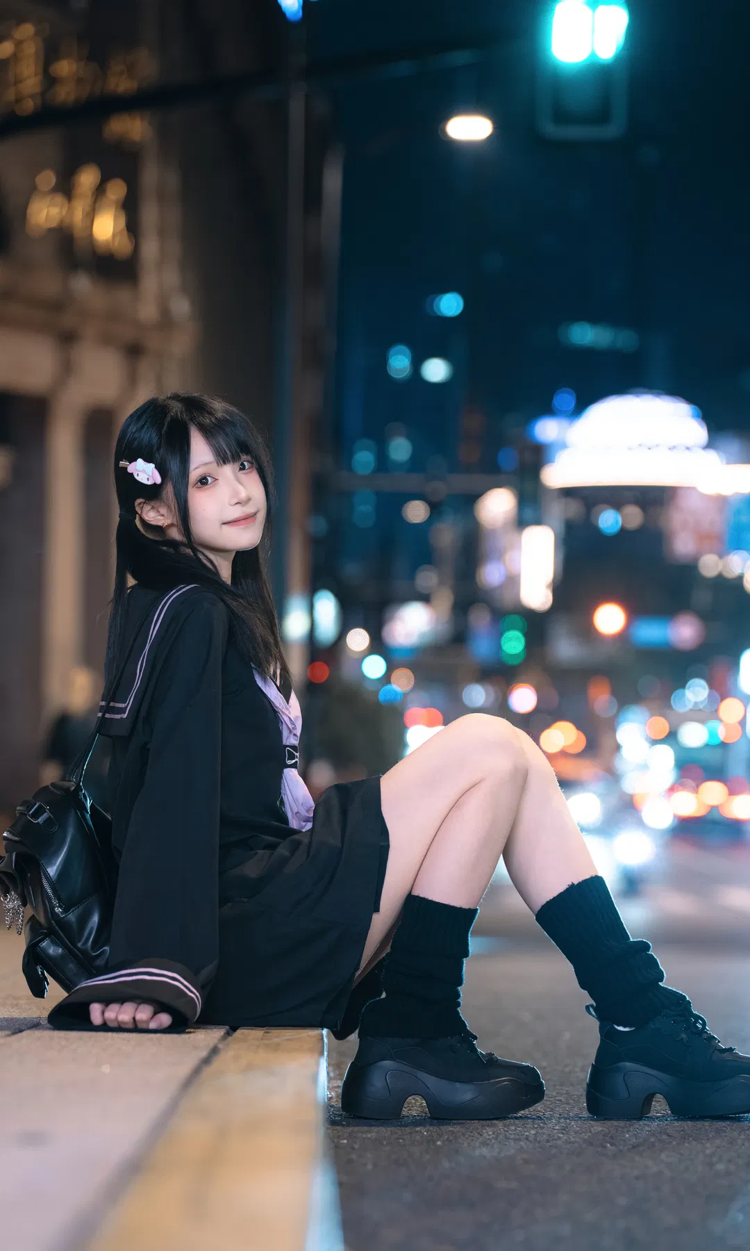 夜游圆明园路的JK水手服街拍 - 第 1 张
