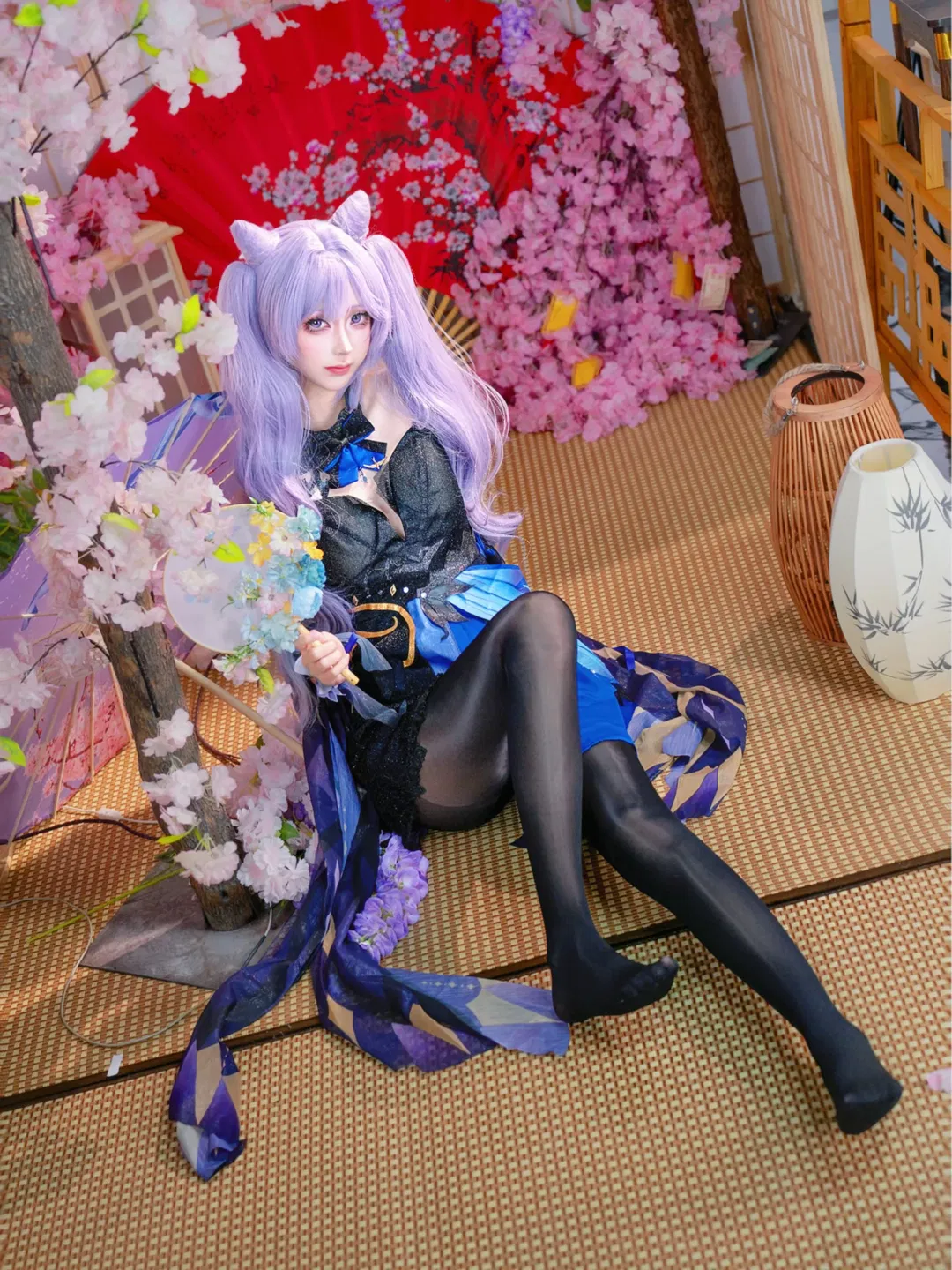 【刻晴cos】原神霓裾翩跹，樱花和风下的紫发猫耳少女