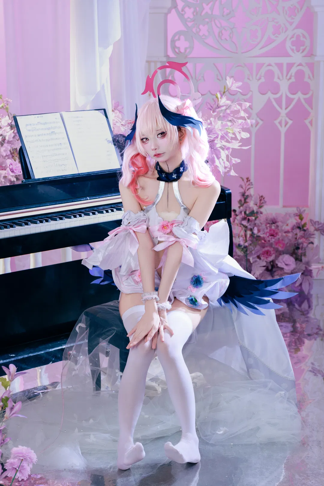 【下江小春cos】蔚蓝档案花嫁造型的钢琴演奏时刻 - 第 2 张