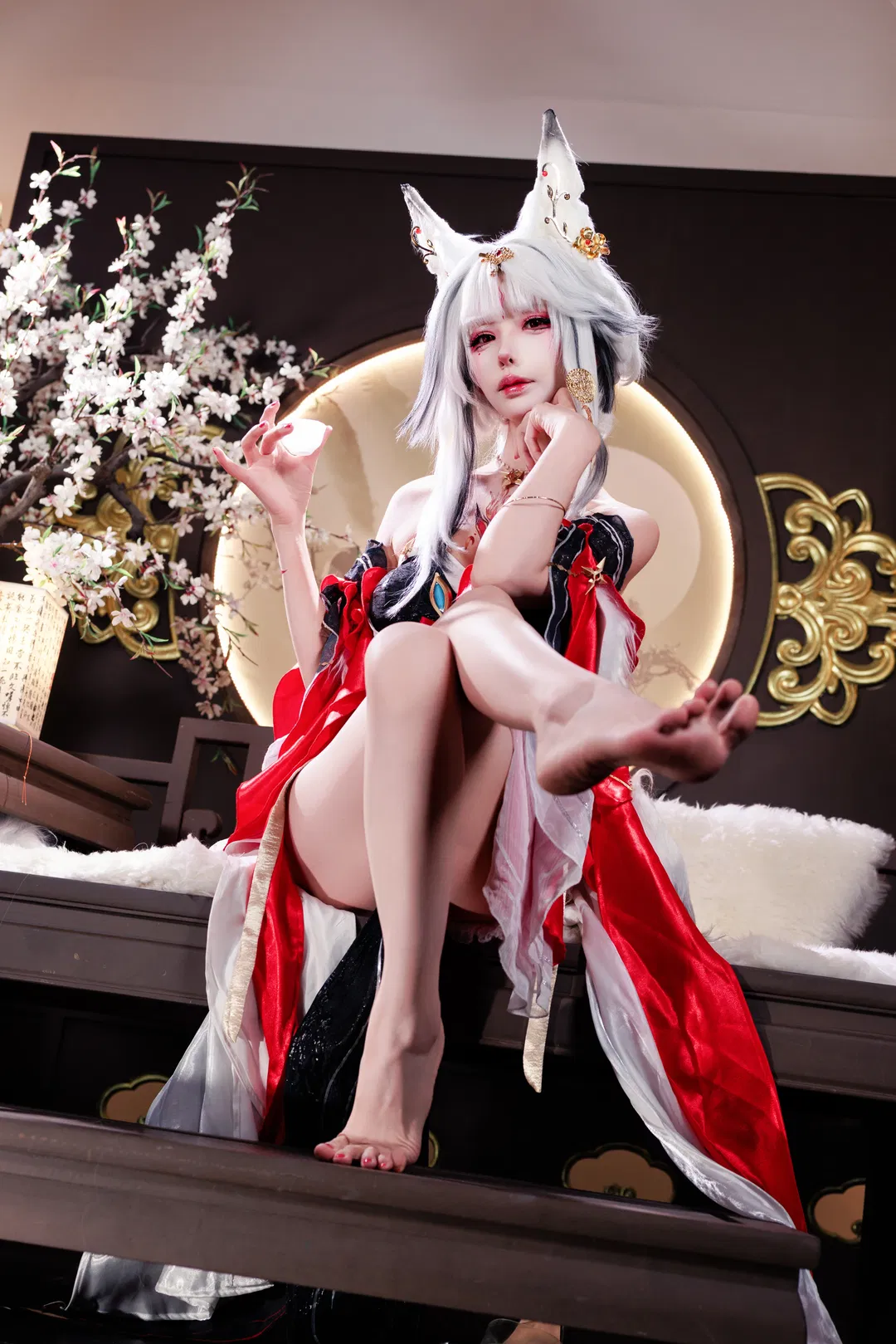 【心月狐cos】鸣潮国风低视角，裸足出镜的细节记录 - 第 1 张