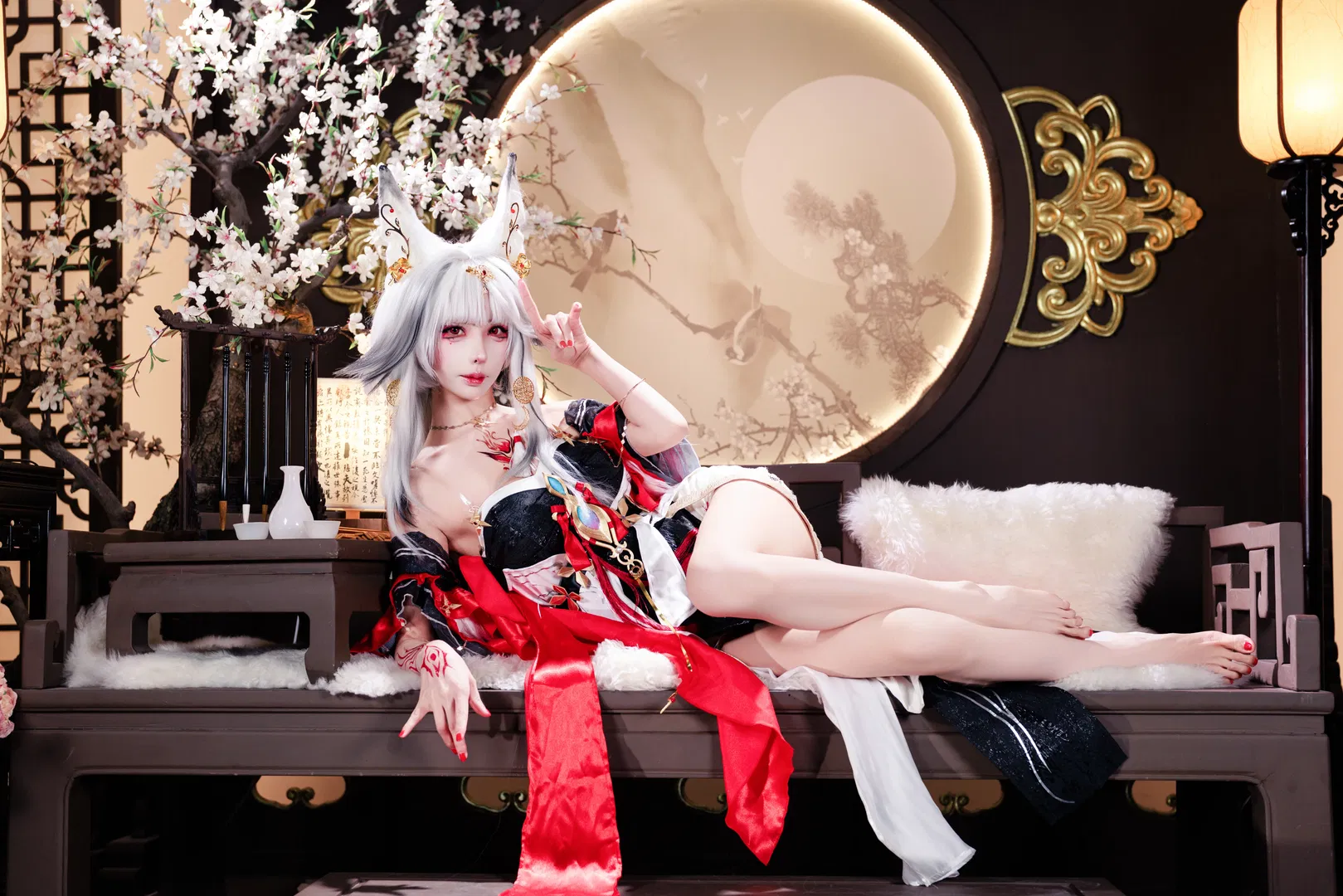 【心月狐cos】鸣潮国风狐妖的慵懒光影记录 - 第 1 张