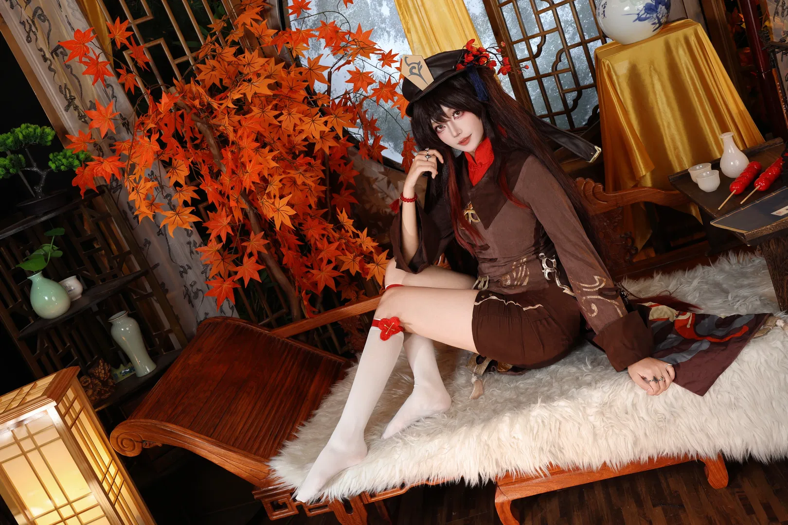 【胡桃cos】原神往生堂第七十七代堂主，紅楓背景秋意拉滿 - 第 2 張