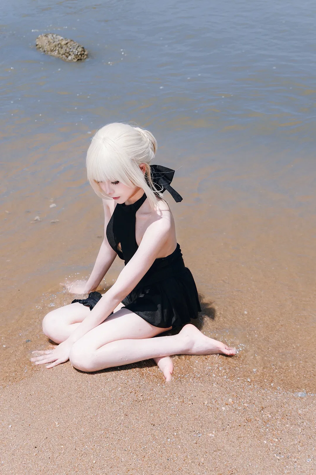 【阿爾託莉雅 黑呆 rider cos】FGO水騎呆的海邊清涼時刻 - 第 1 張