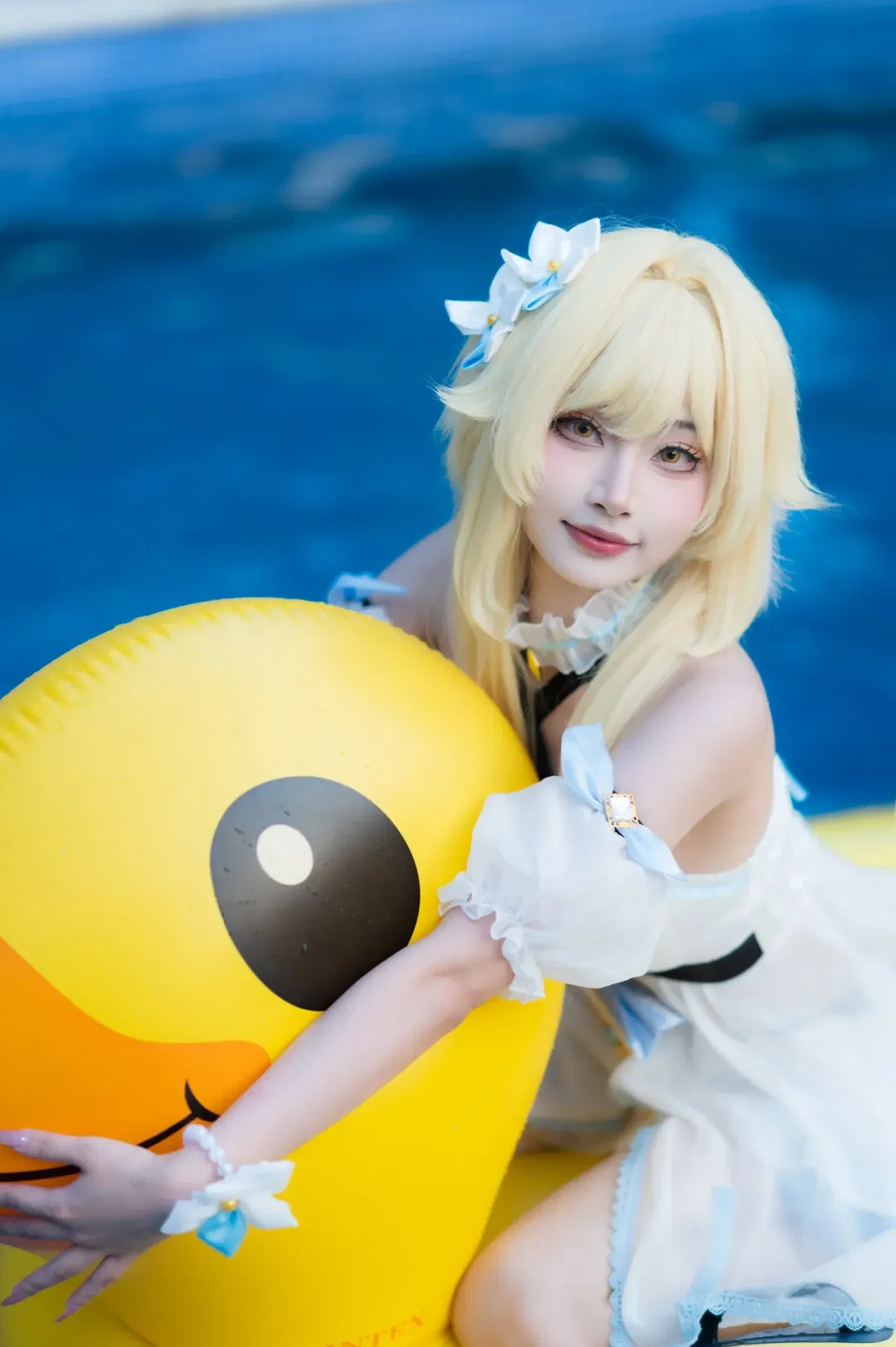 原神cosplay夏日泳池写真，用清凉水花告别夏天 - 第 1 张