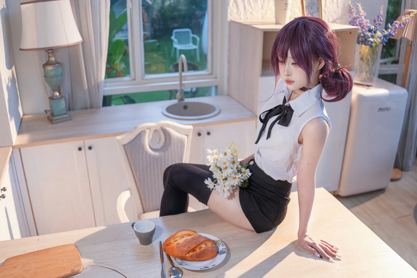 【蕾塞cos】电锯人里的紫发少女与绣球花 - 第 7 张