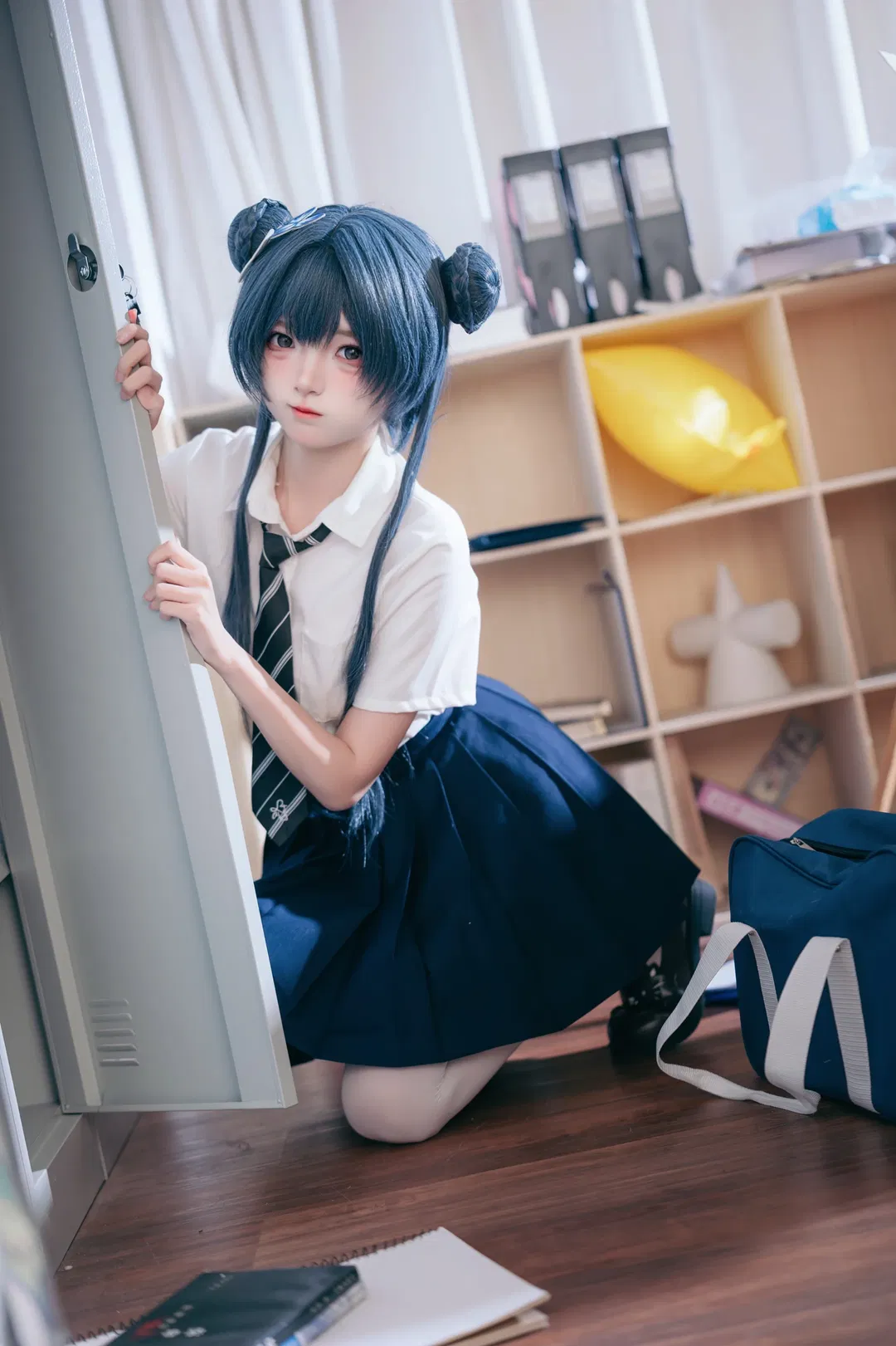 【妃咲cos】碧蓝航线 静谧教室里的蓝色双马尾少女 - 第 4 张