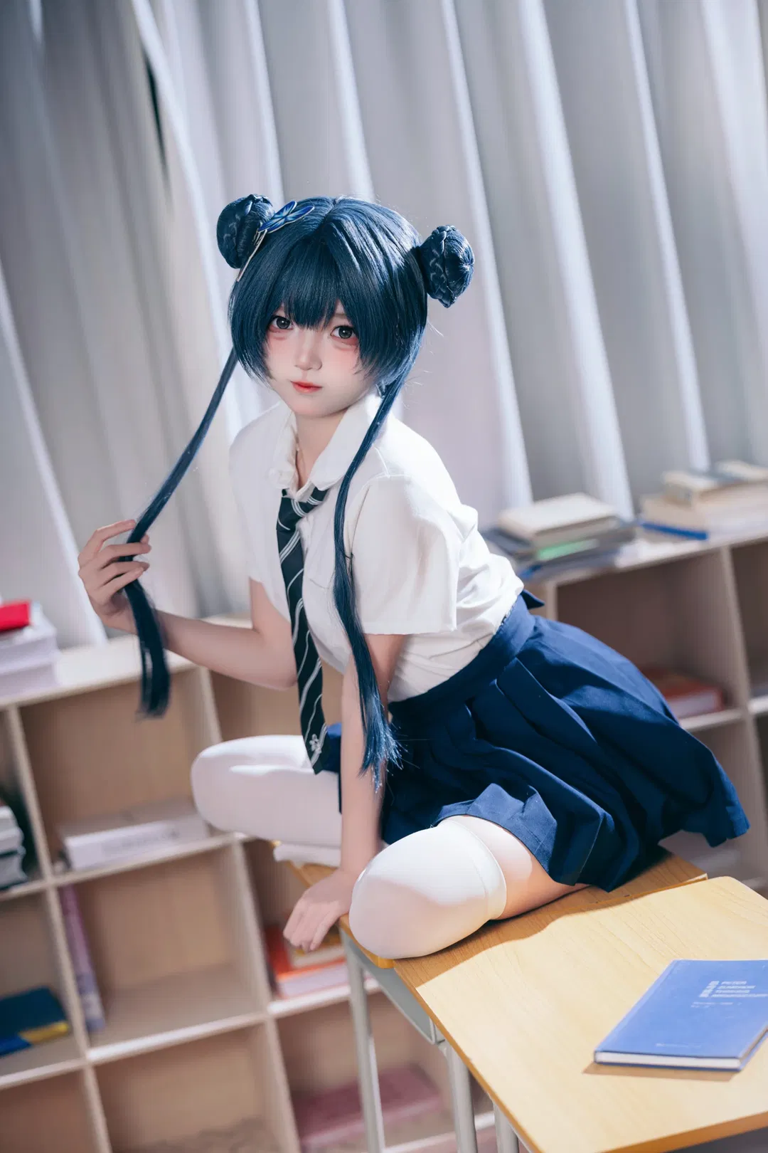 【妃咲cos】碧蓝航线妃咲的教室白丝制服拍摄记录 - 第 4 张