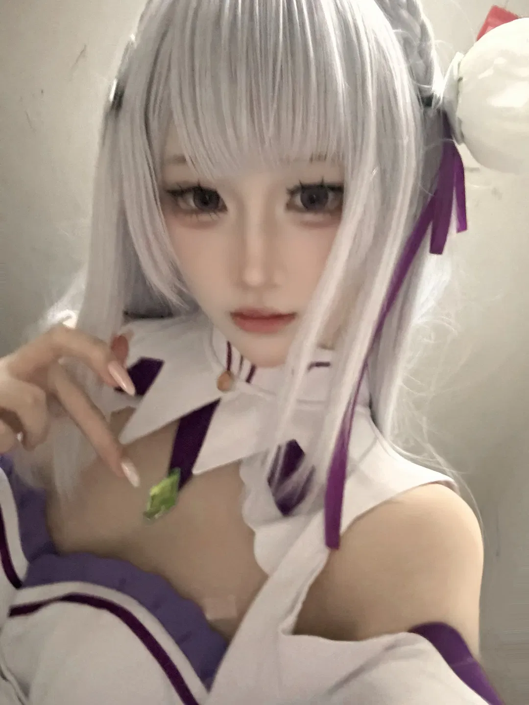 【愛蜜莉雅cos】從零開始的異世界生活 銀髮紫瞳的精靈少女風範 - 第 2 張